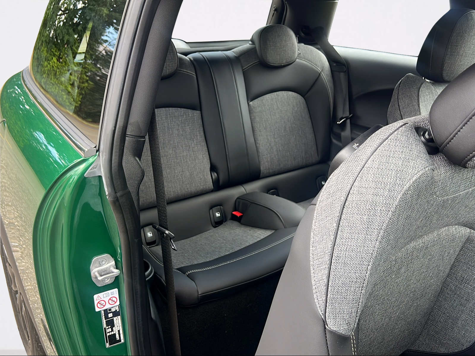 MINI Cooper Camden Edition Steptronic DKG-image-6