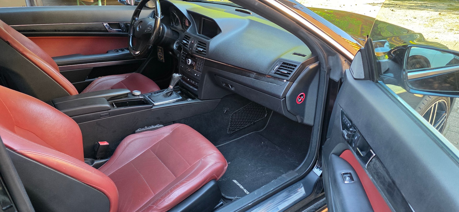 MERCEDES-BENZ E 350 CGI BlueEfficiency 7G-Tronic-image-10
