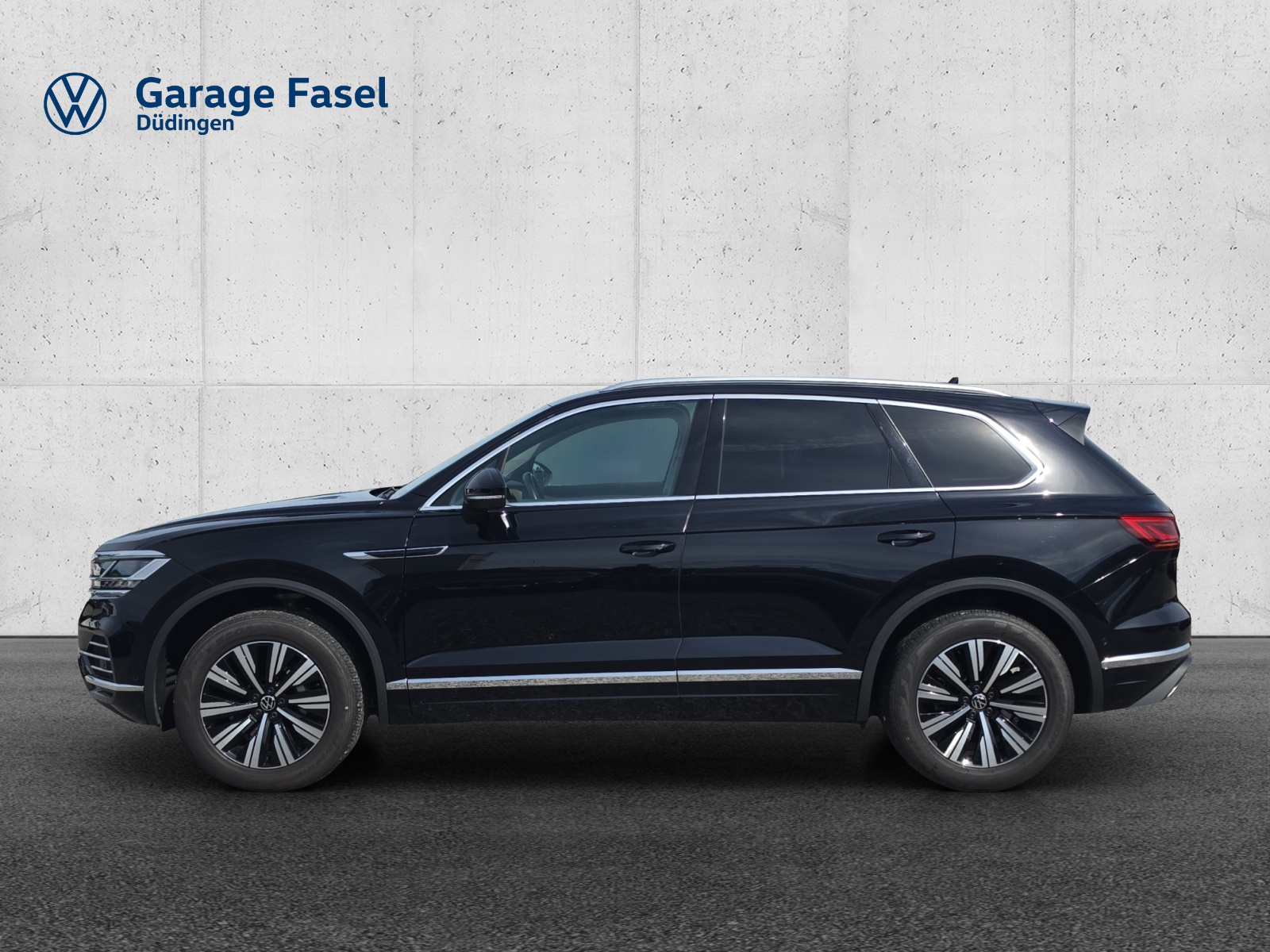 VW Touareg 3.0 TDI Elegance Tiptronic-image-1
