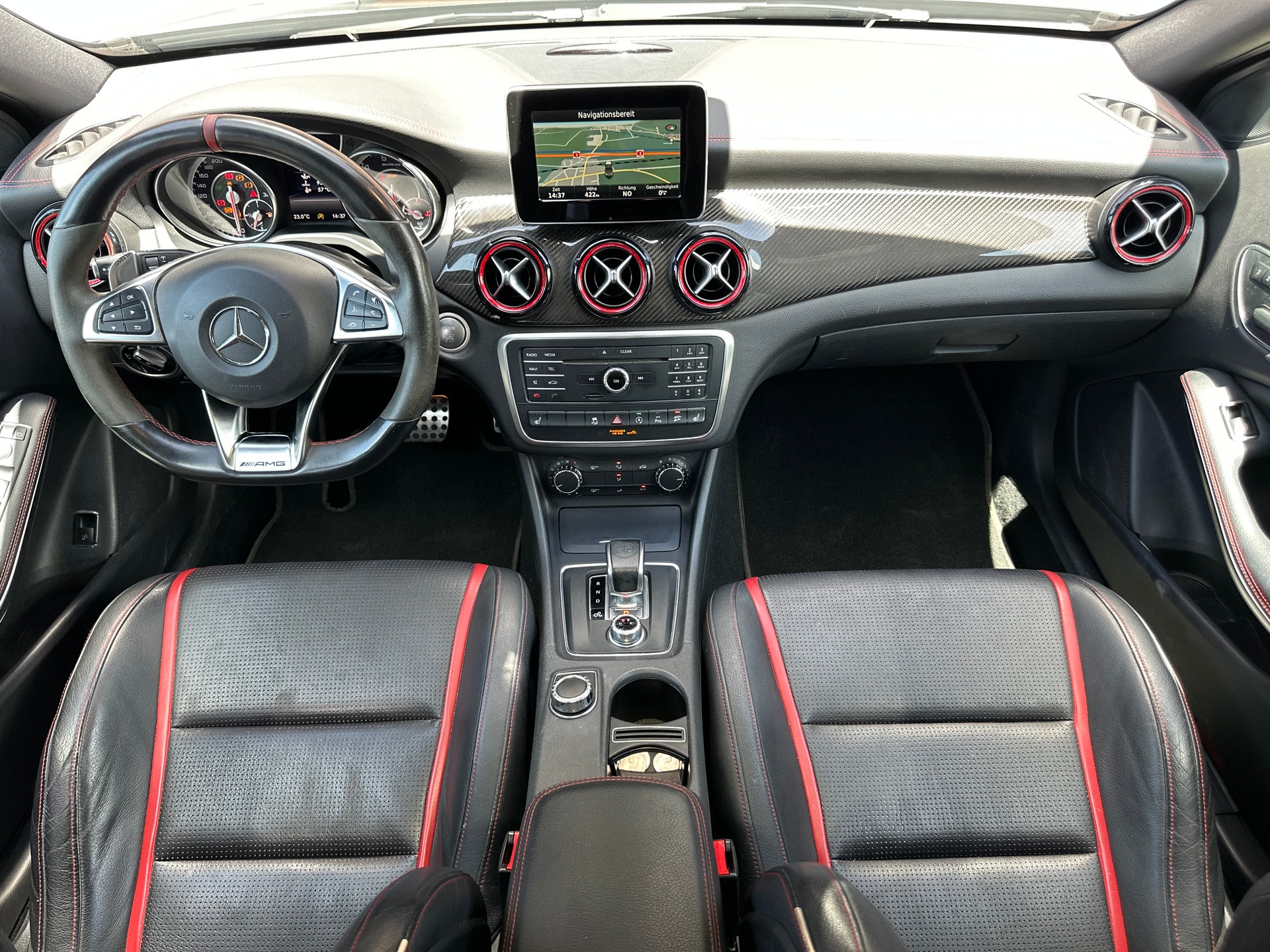 MERCEDES-BENZ GLA 45 AMG 4Matic 7G-DCT *Performance-AGA* *Schalensitze*-image-10