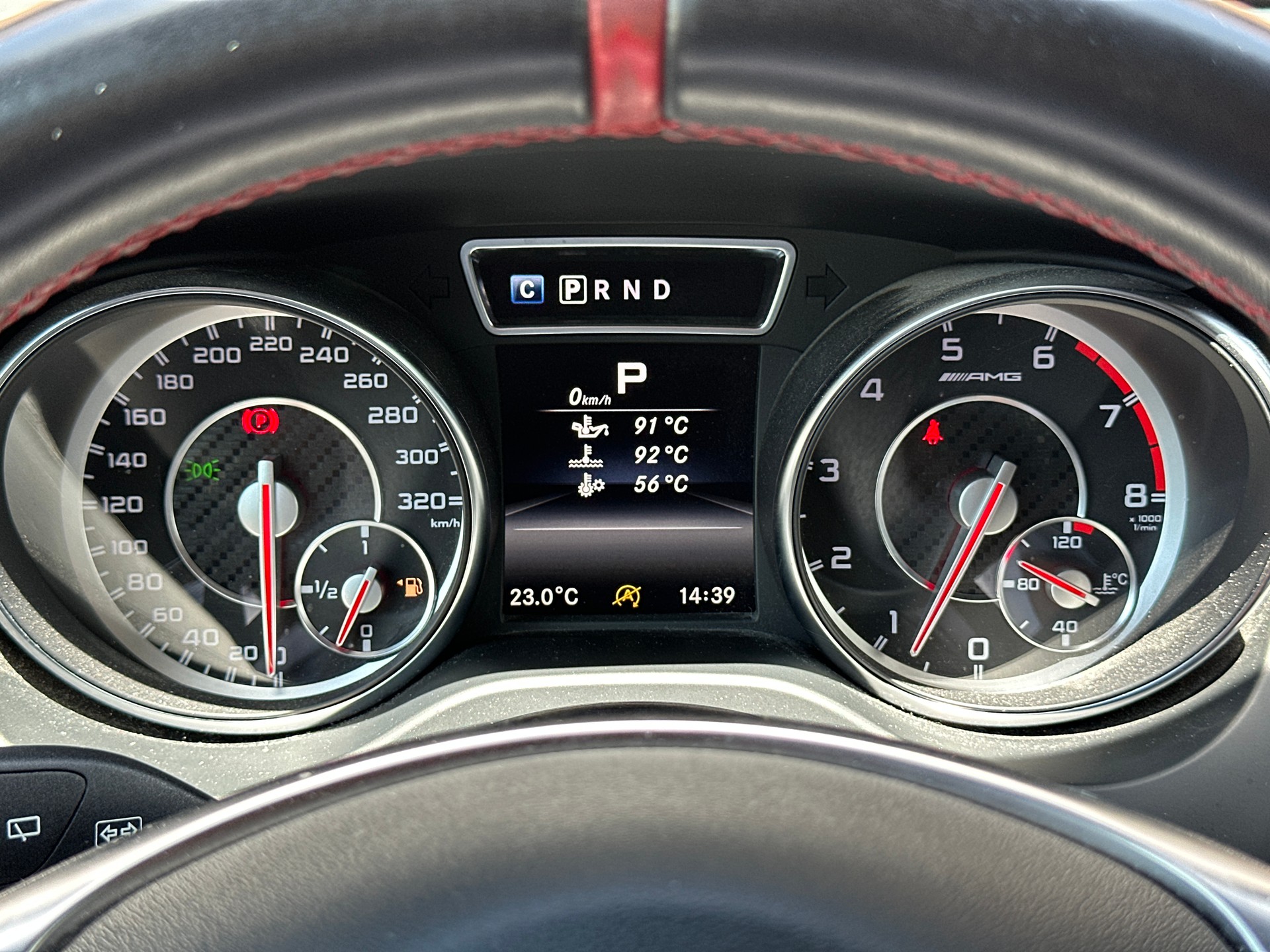 MERCEDES-BENZ GLA 45 AMG 4Matic 7G-DCT *Performance-AGA* *Schalensitze*-image-15