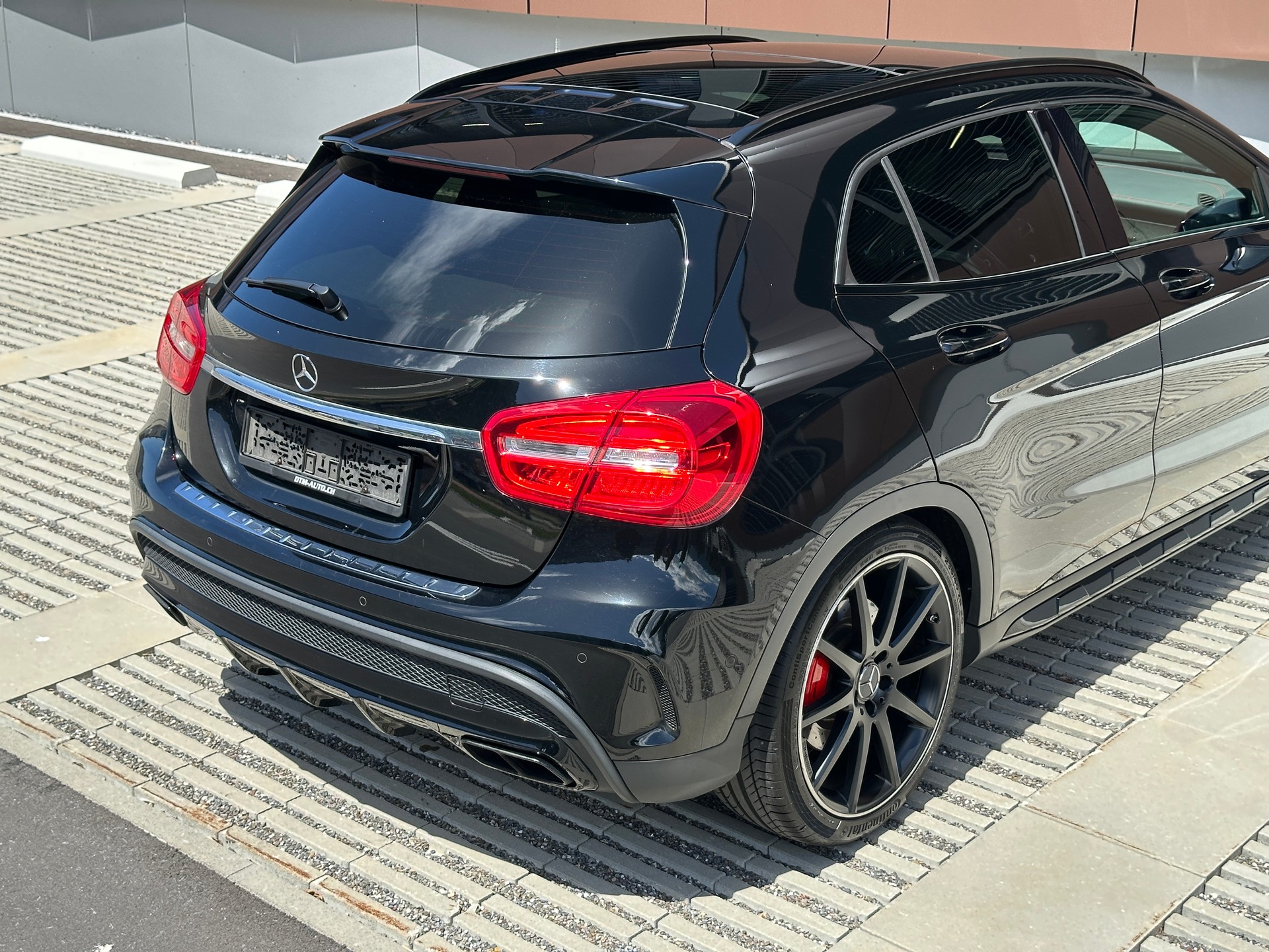 MERCEDES-BENZ GLA 45 AMG 4Matic 7G-DCT *Performance-AGA* *Schalensitze*-image-29
