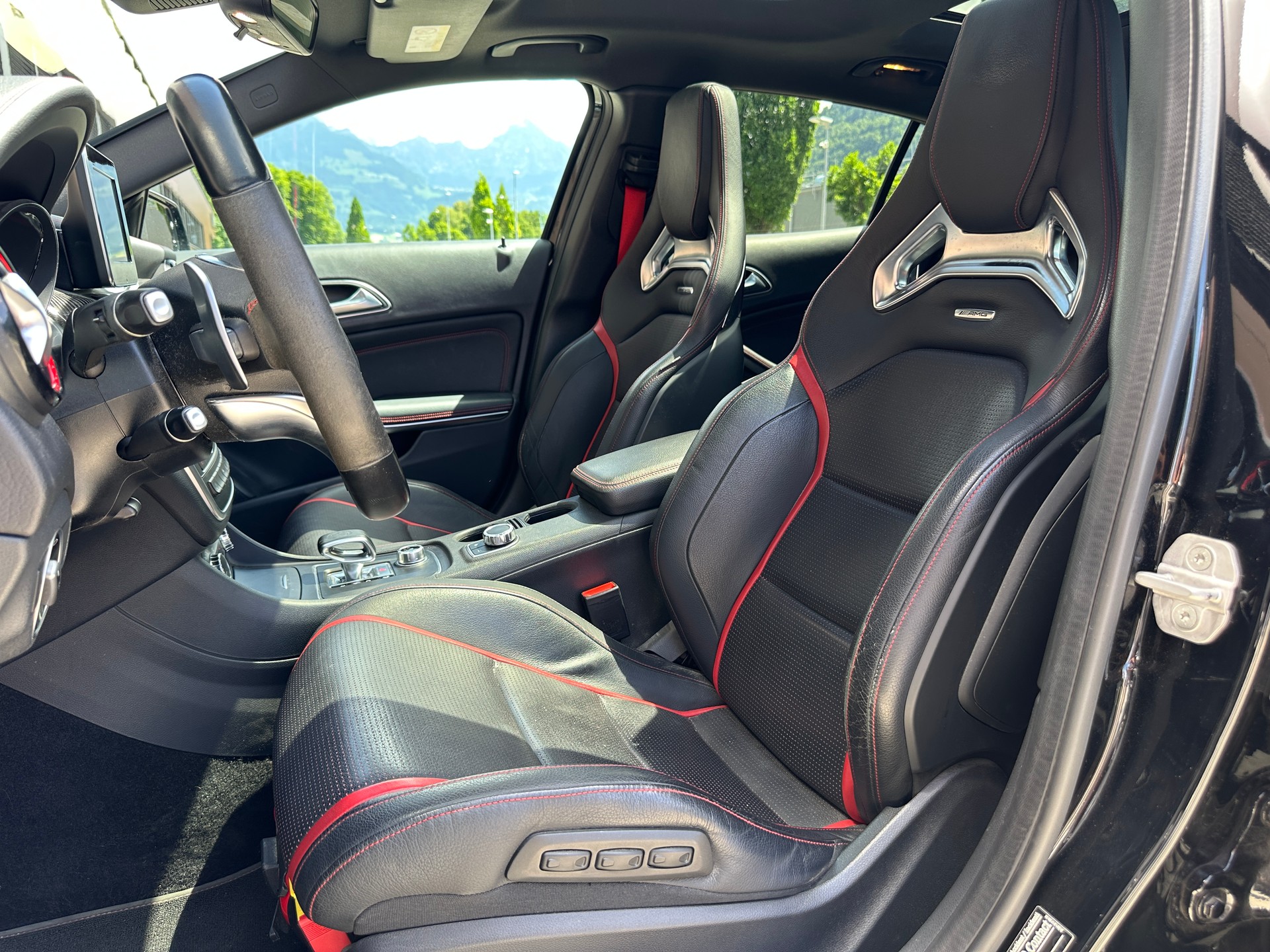 MERCEDES-BENZ GLA 45 AMG 4Matic 7G-DCT *Performance-AGA* *Schalensitze*-image-11