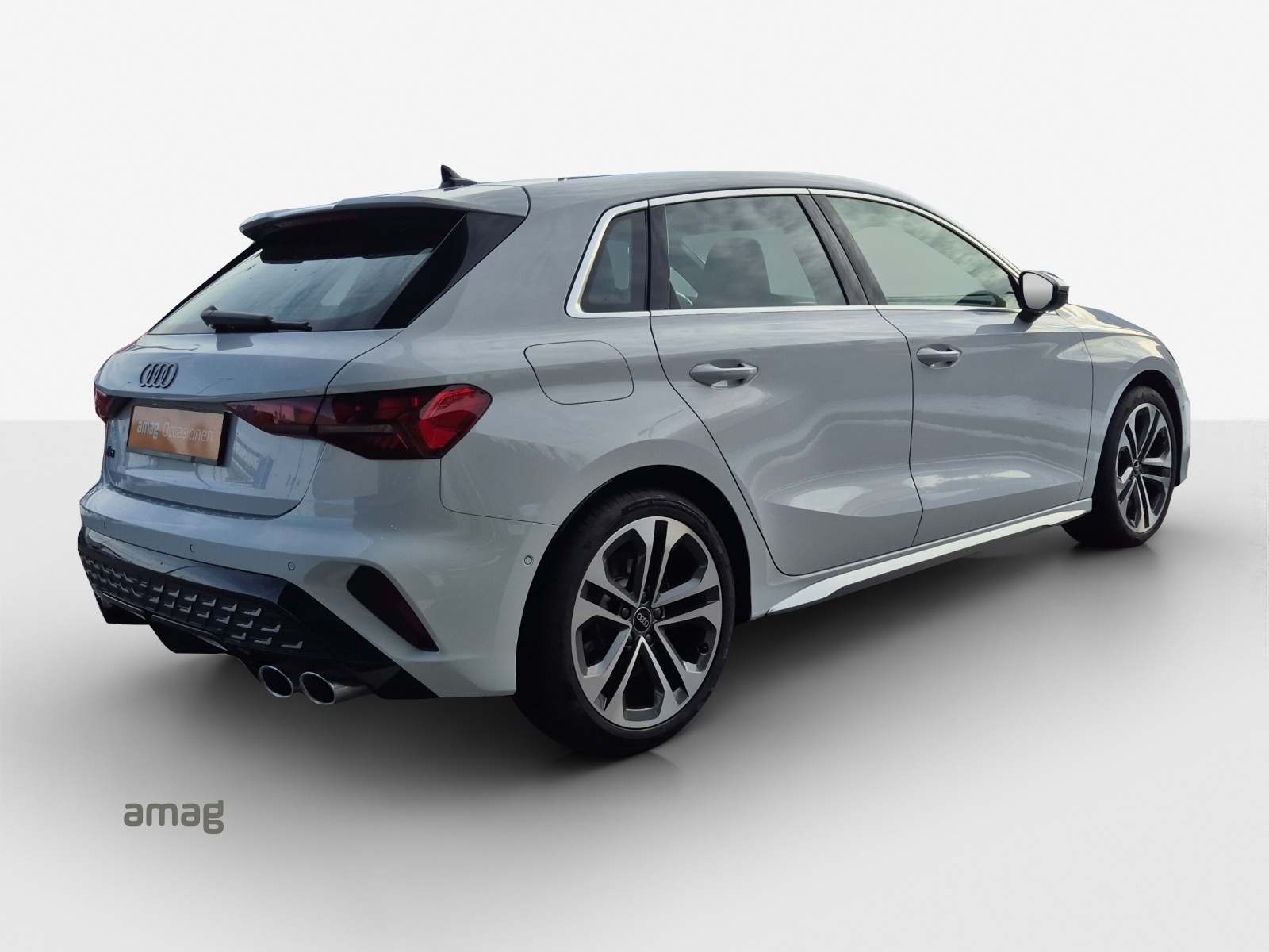 AUDI S3 Sportback TFSI quattro S-tronic-image-4
