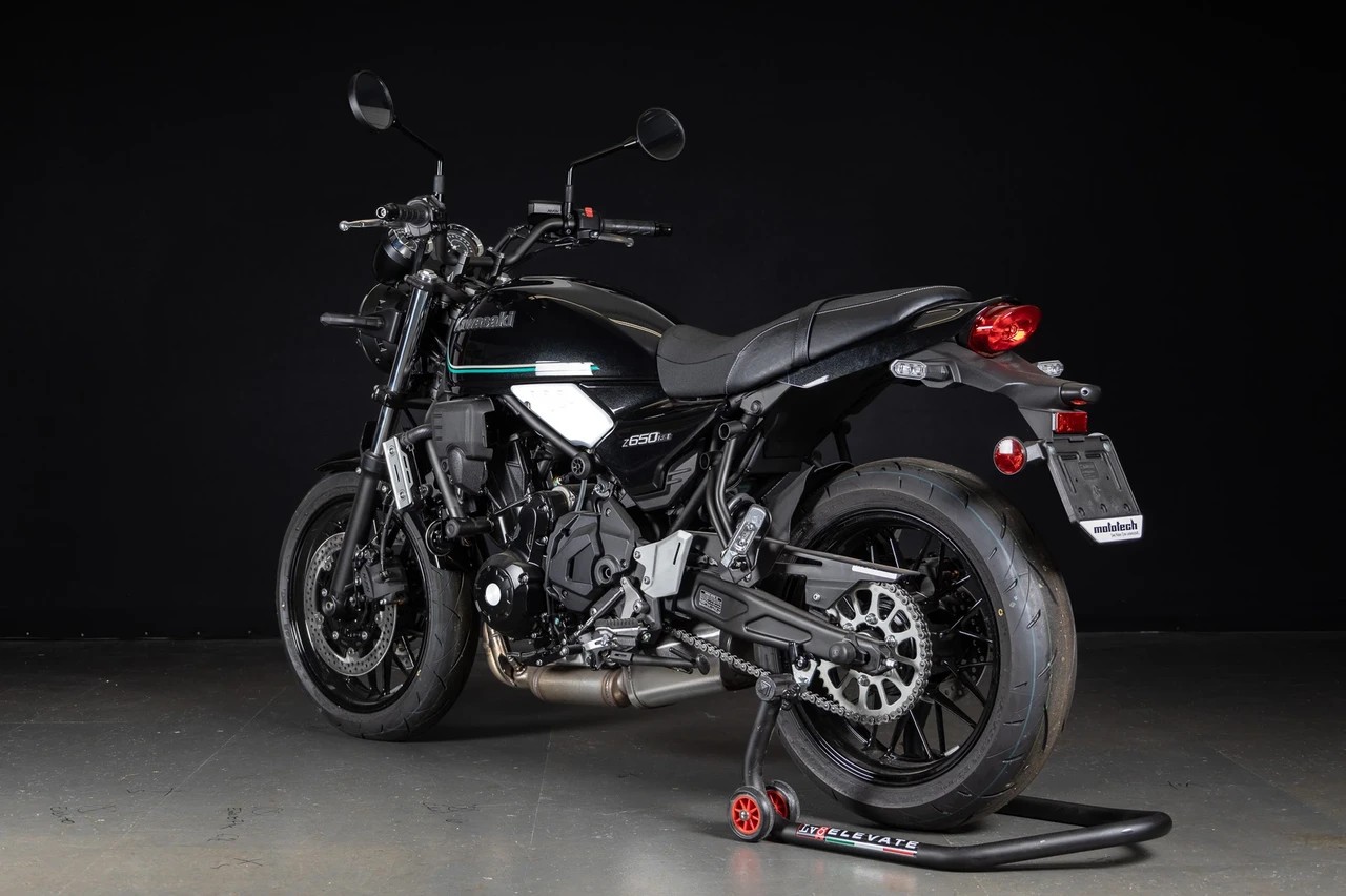 KAWASAKI Z 650 RS-showroom-element-3