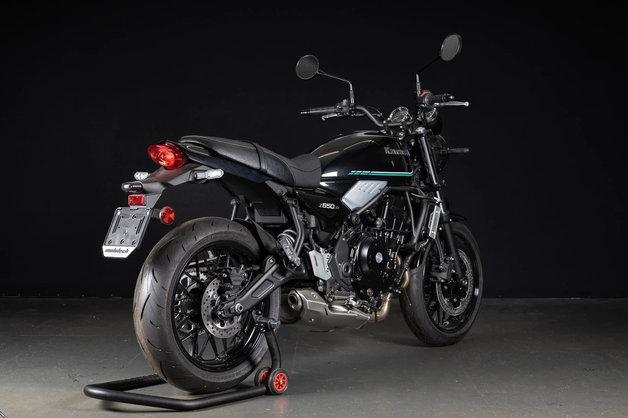 KAWASAKI Z 650 RS-showroom-element-2