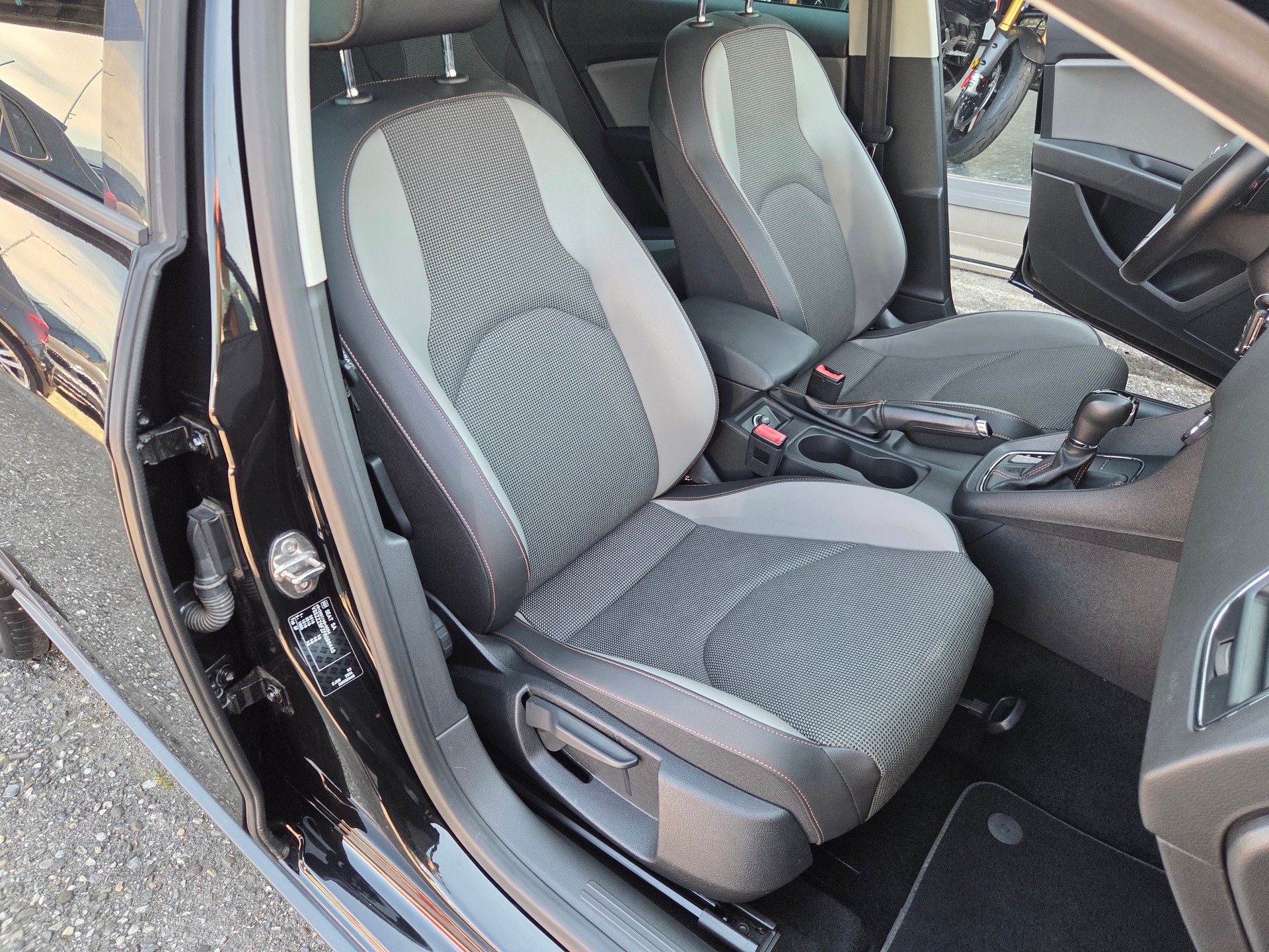 SEAT Leon ST 1.8 TSI X-Perience 4Drive DSG-image-11