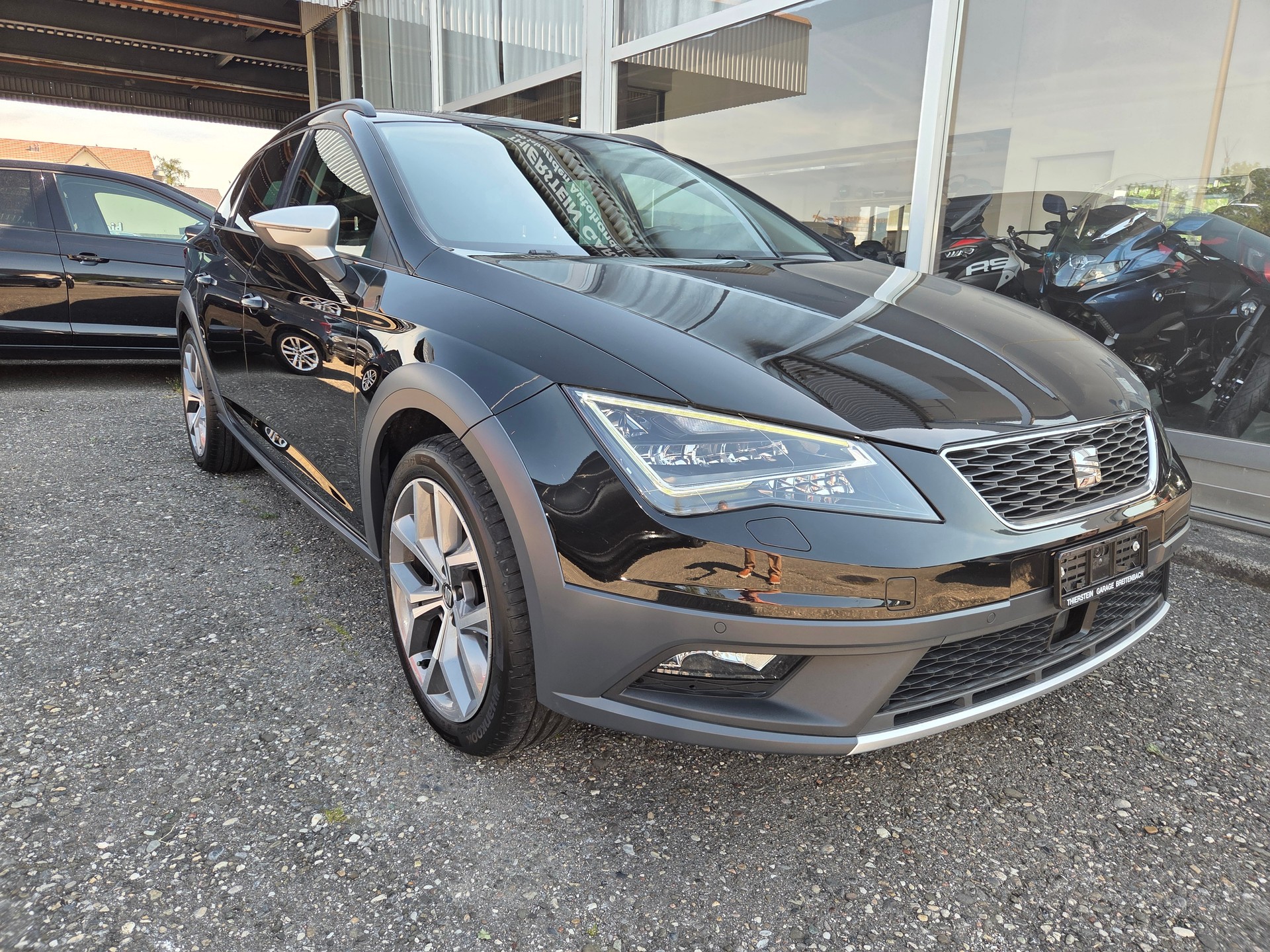 SEAT Leon ST 1.8 TSI X-Perience 4Drive DSG-image-1