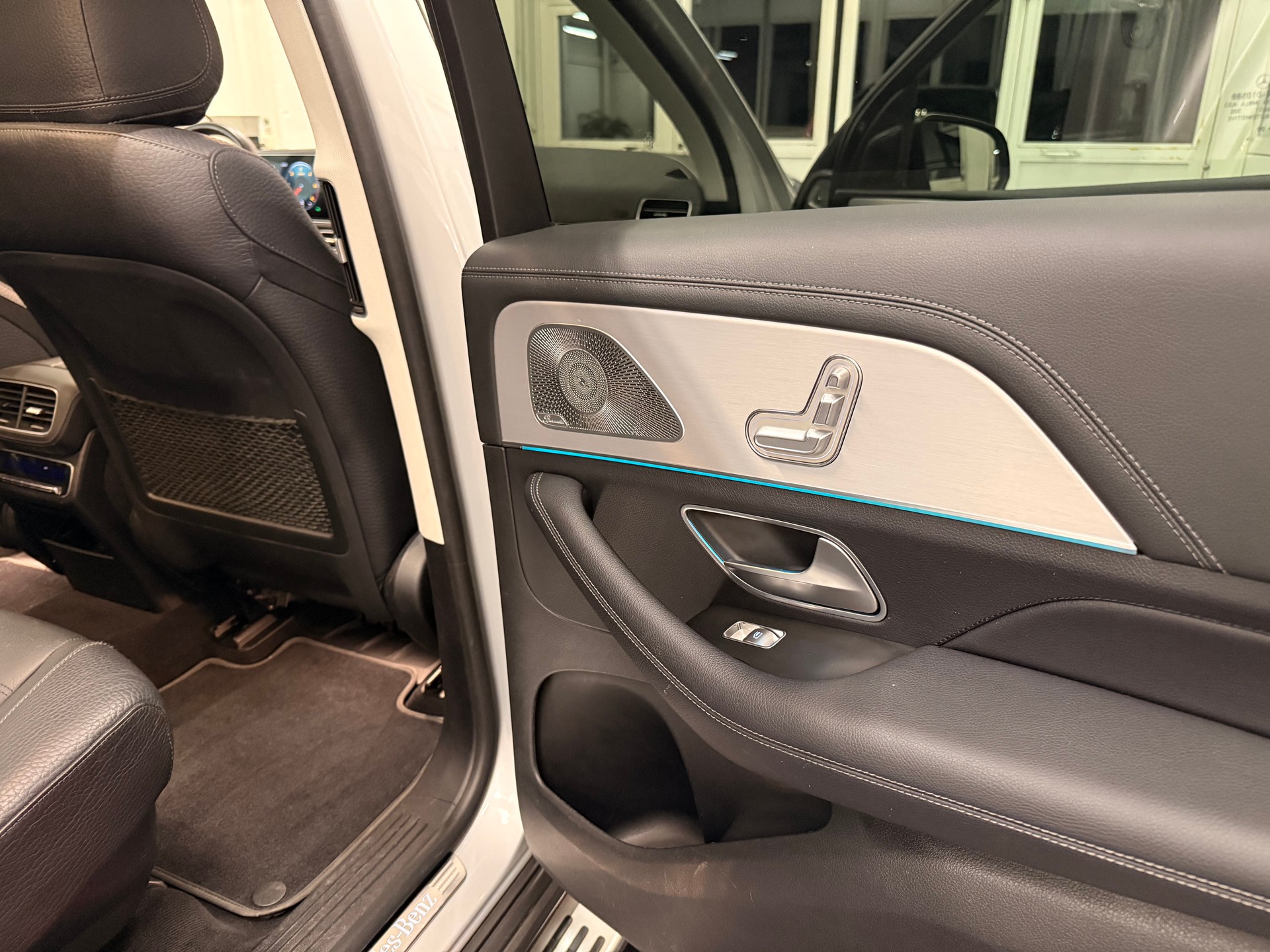 MERCEDES-BENZ GLE 350 d 4Matic AMG Line 9G-Tronic-image-10