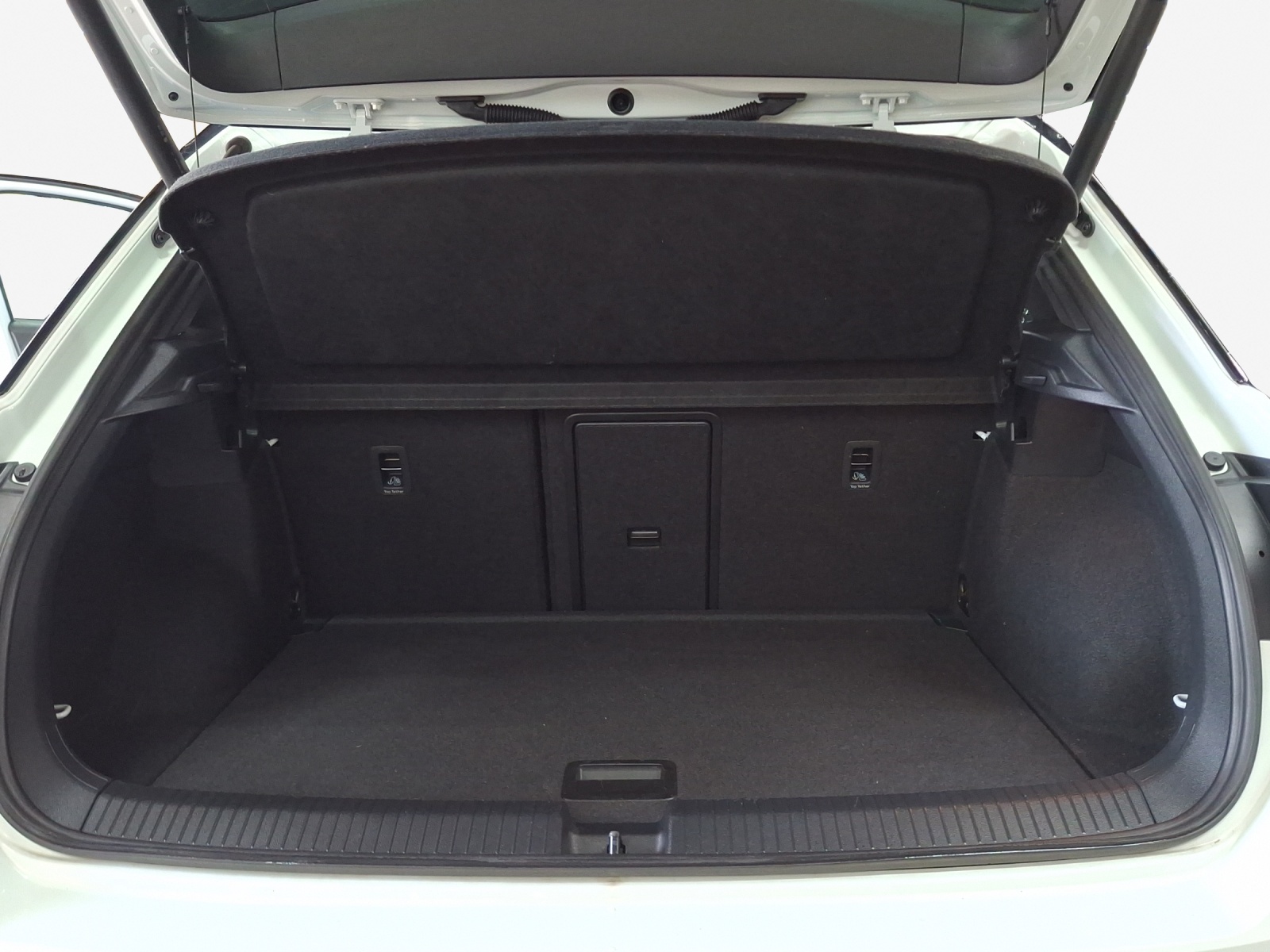 VW T-Roc 2.0 TSI R-Line DSG 4Motion-image-12