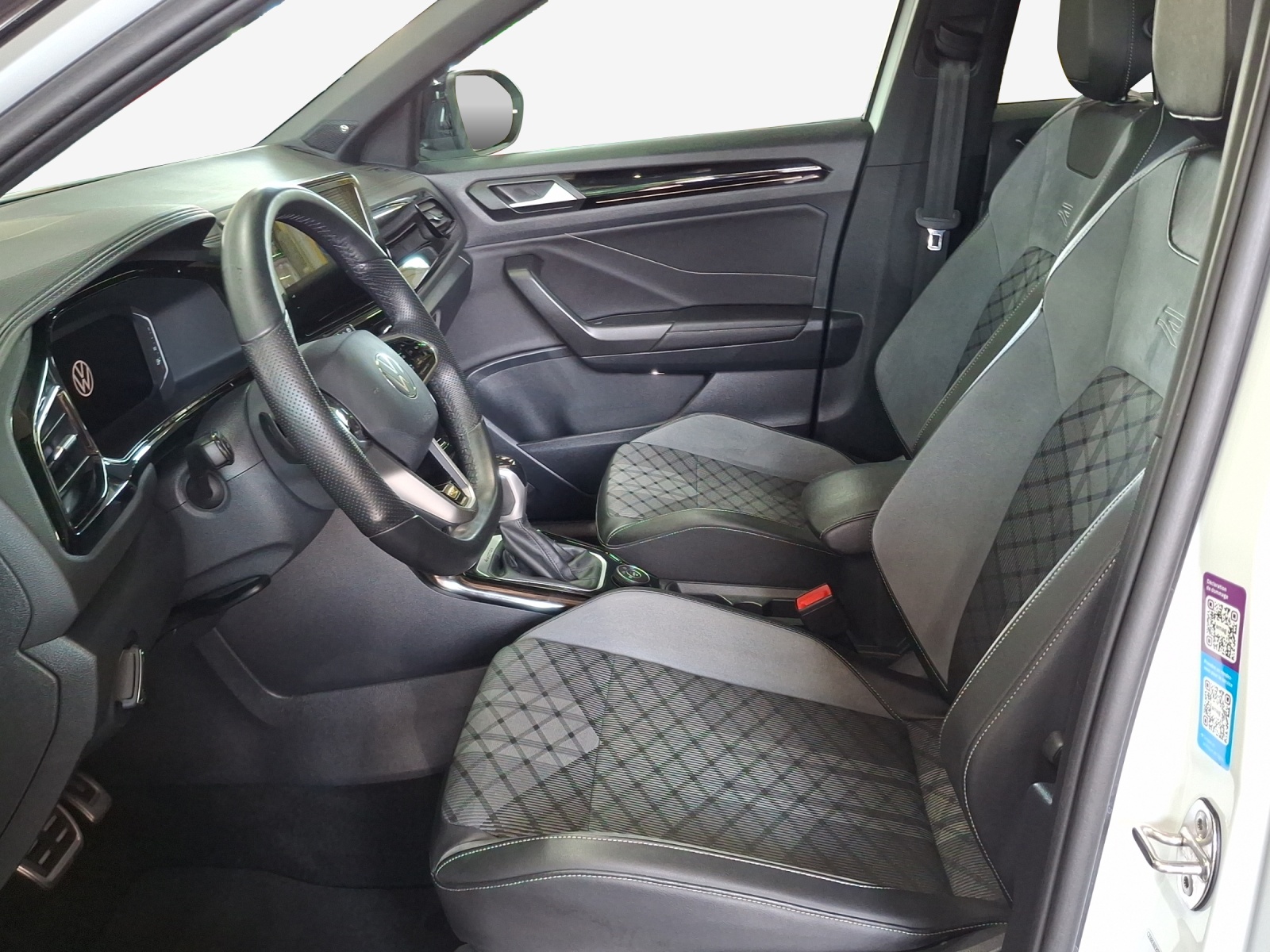 VW T-Roc 2.0 TSI R-Line DSG 4Motion-image-7