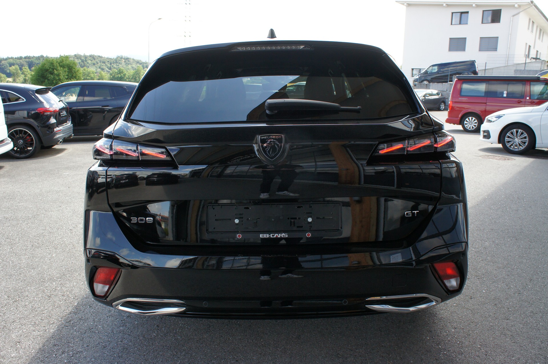 PEUGEOT 308 SW 1.2 HEV 145 GT-image-3
