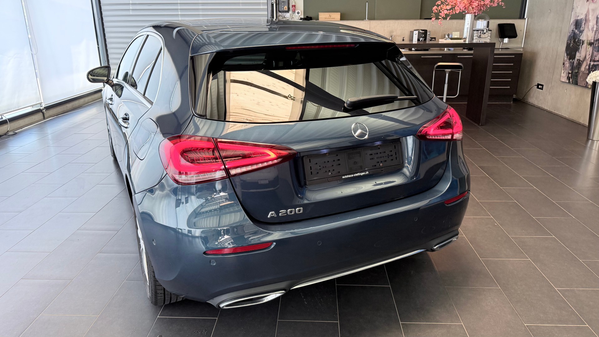 MERCEDES-BENZ A 200 Progressive-image-24