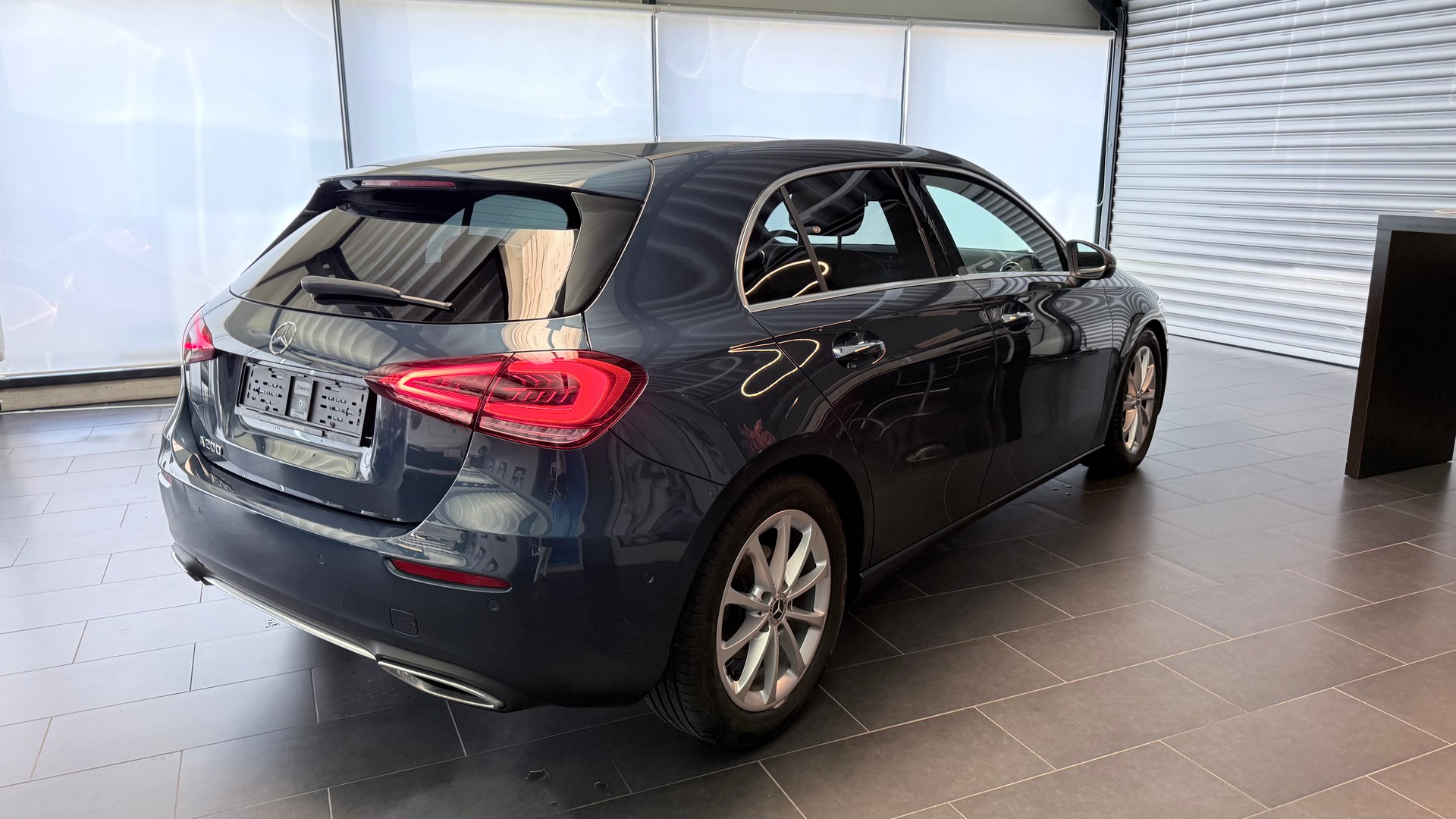 MERCEDES-BENZ A 200 Progressive-image-23