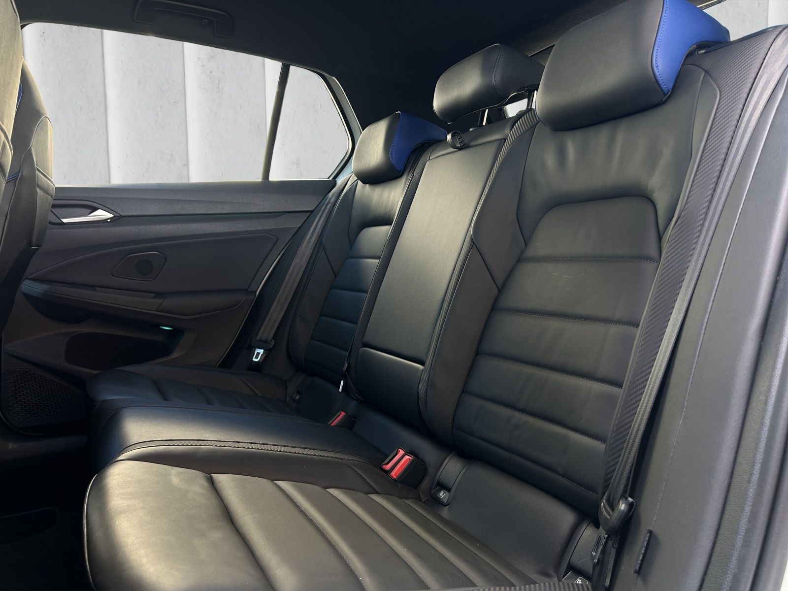 VW Golf 2.0 TSI R DSG 4Motion-image-16