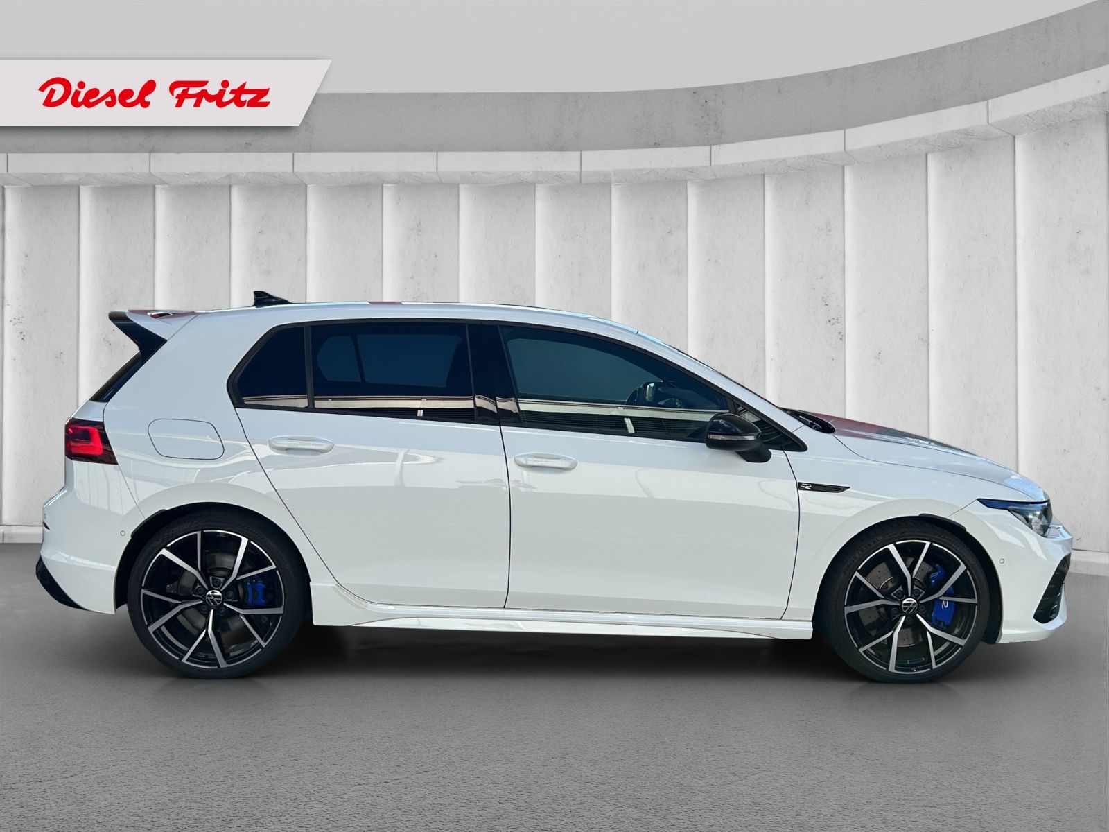 VW Golf 2.0 TSI R DSG 4Motion-image-5