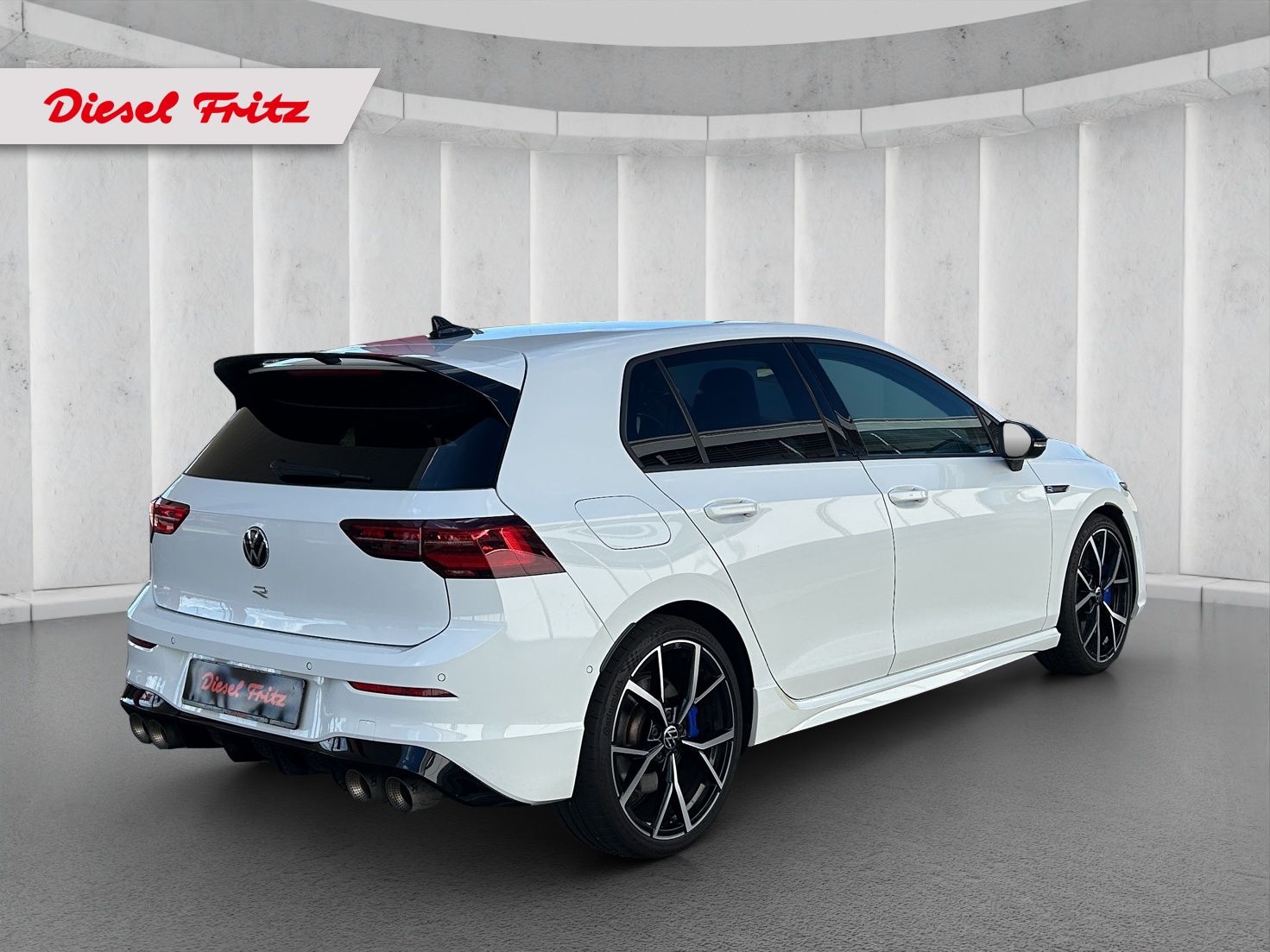 VW Golf 2.0 TSI R DSG 4Motion-image-4