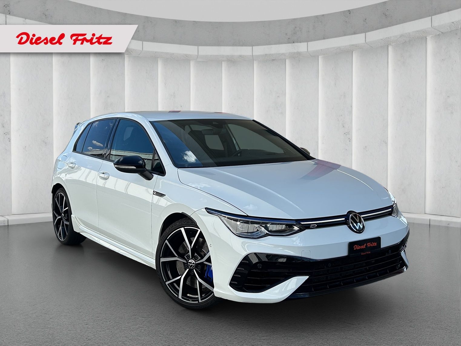 VW Golf 2.0 TSI R DSG 4Motion-image-6