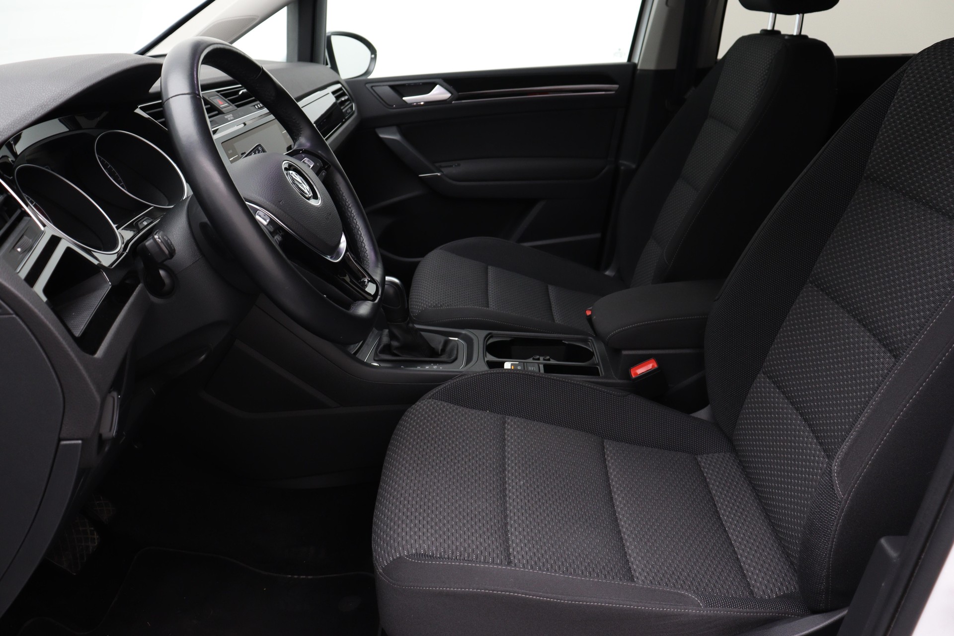 VW Touran 1.5 TSI Comfortline DSG-image-5