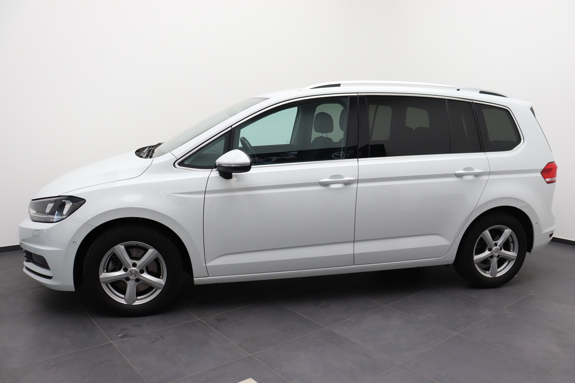 VW Touran 1.5 TSI Comfortline DSG-image-1