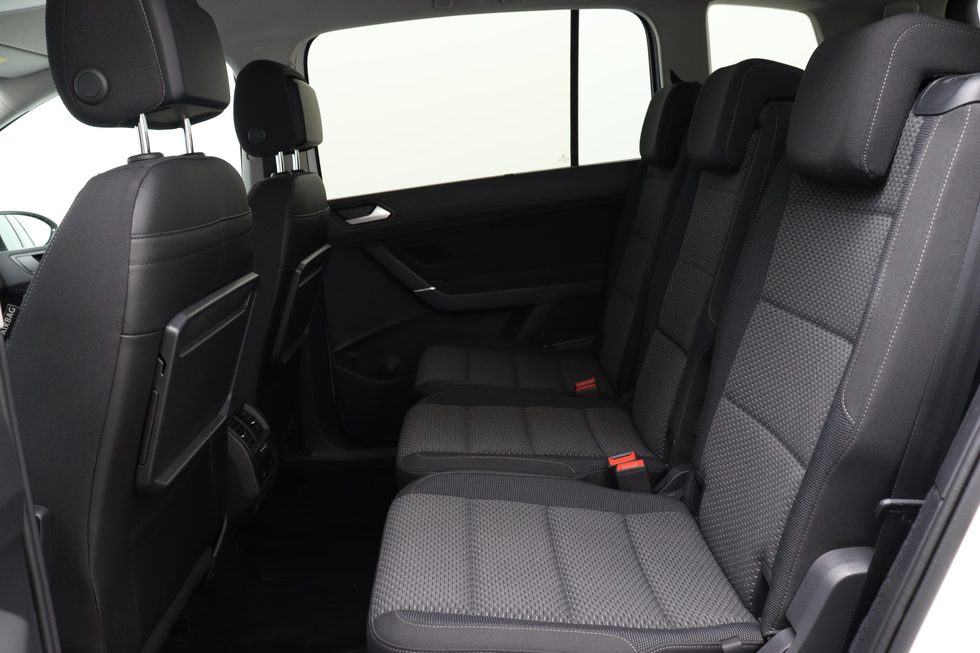 VW Touran 1.5 TSI Comfortline DSG-image-8