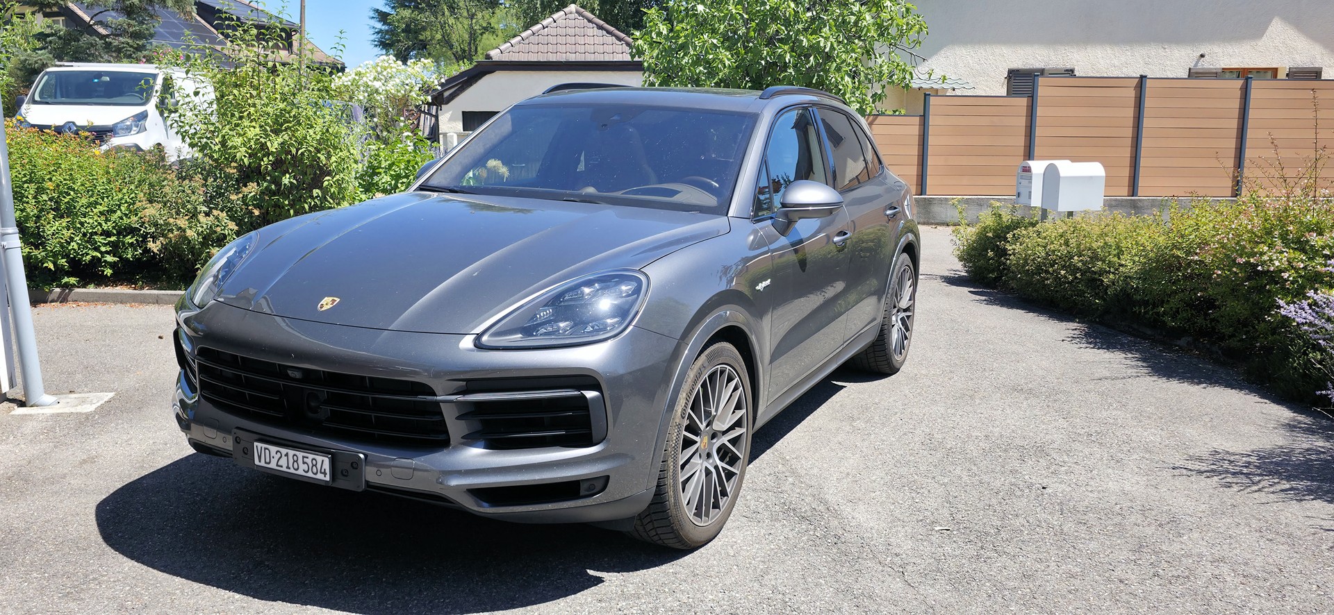 PORSCHE E-Hybrid mit Porsche-Garantie/Porsche Approved-image-2