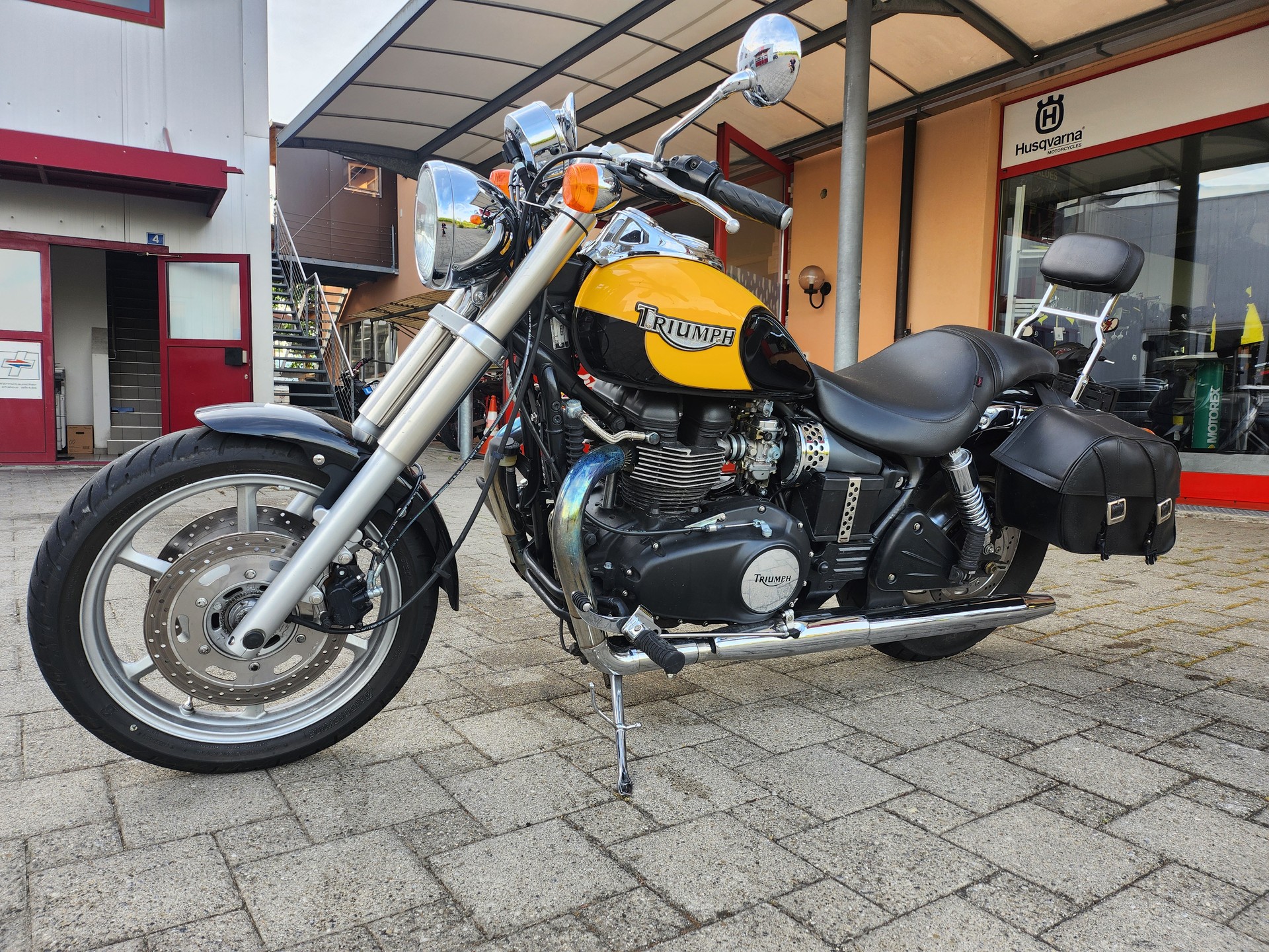 TRIUMPH Speedmaster 800-image-1