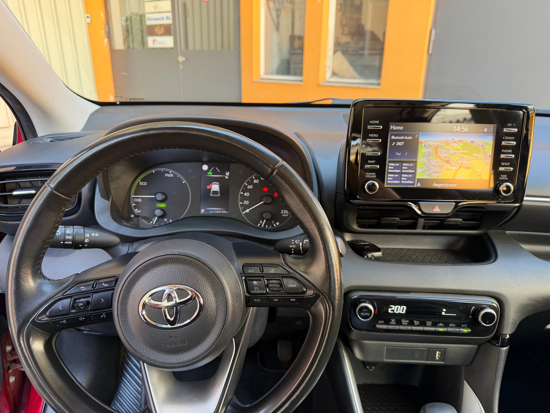 TOYOTA Yaris 1.5 Active e-CVT-image-6