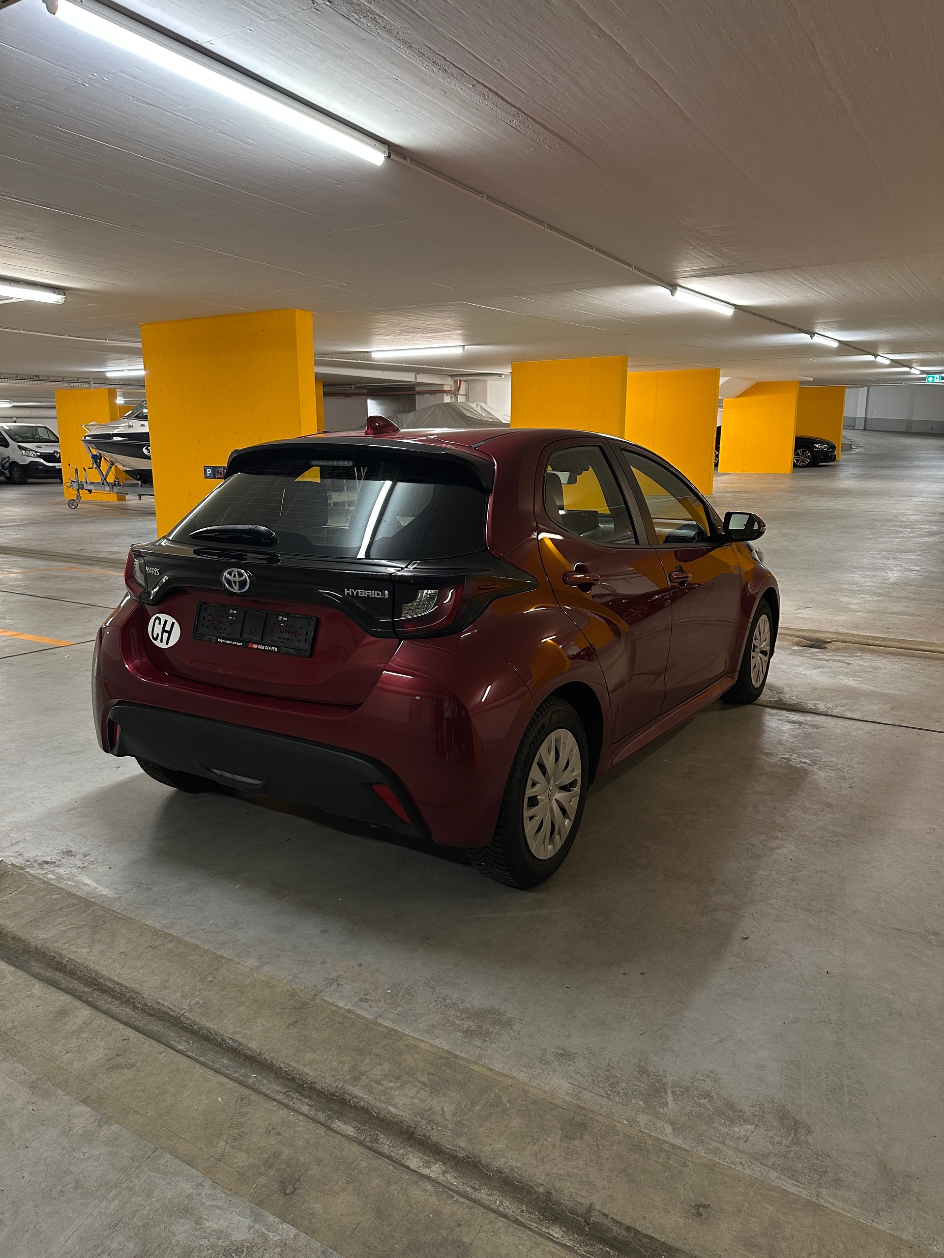 TOYOTA Yaris 1.5 Active e-CVT-image-4