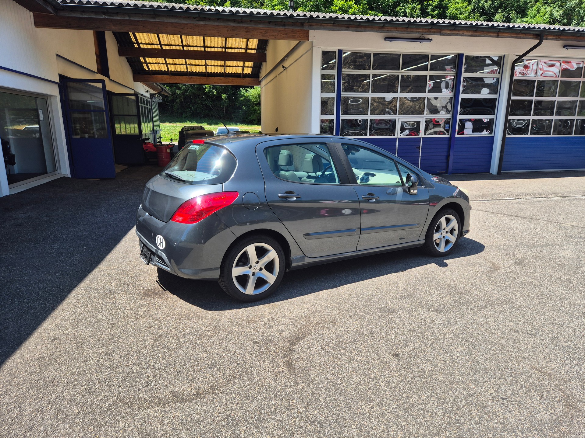 PEUGEOT 308 1.6 16V T XSI Automatic-image-12