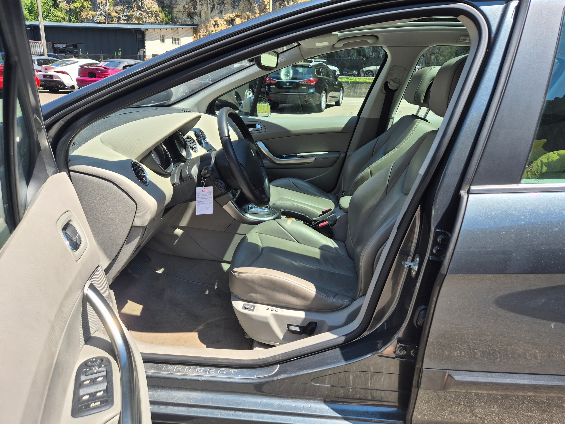 PEUGEOT 308 1.6 16V T XSI Automatic-image-14