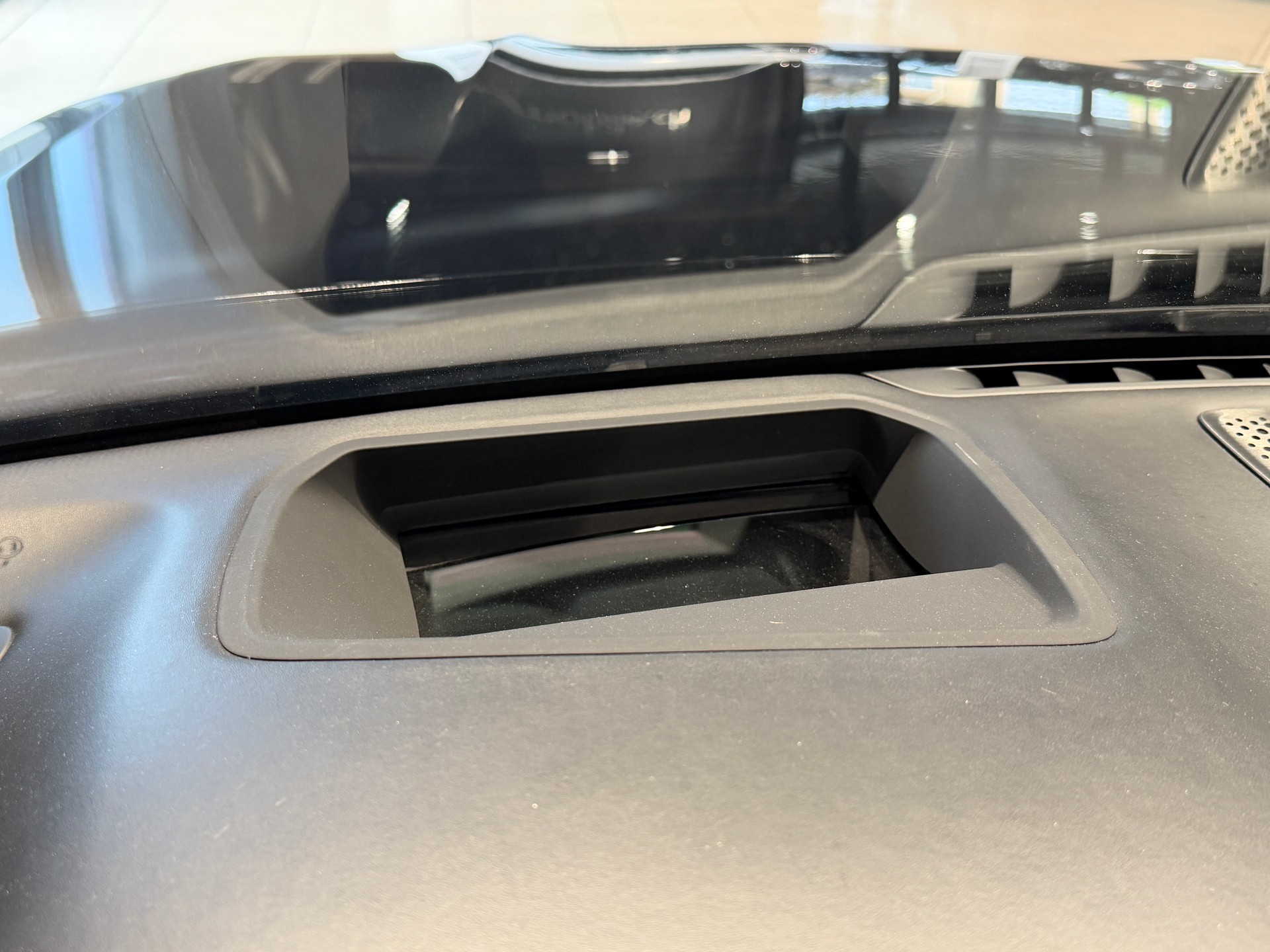 BMW 750i xDrive Steptronic-image-15