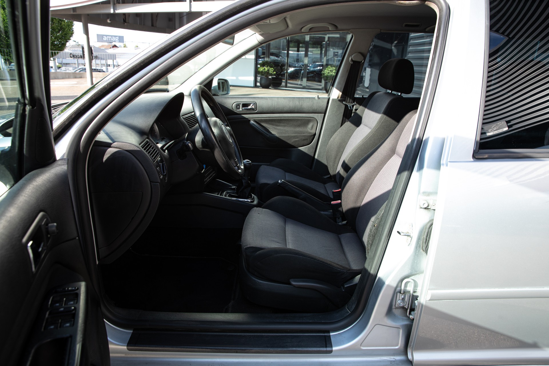 VW Golf Variant 1.9 TDI PD 4Motion-image-8