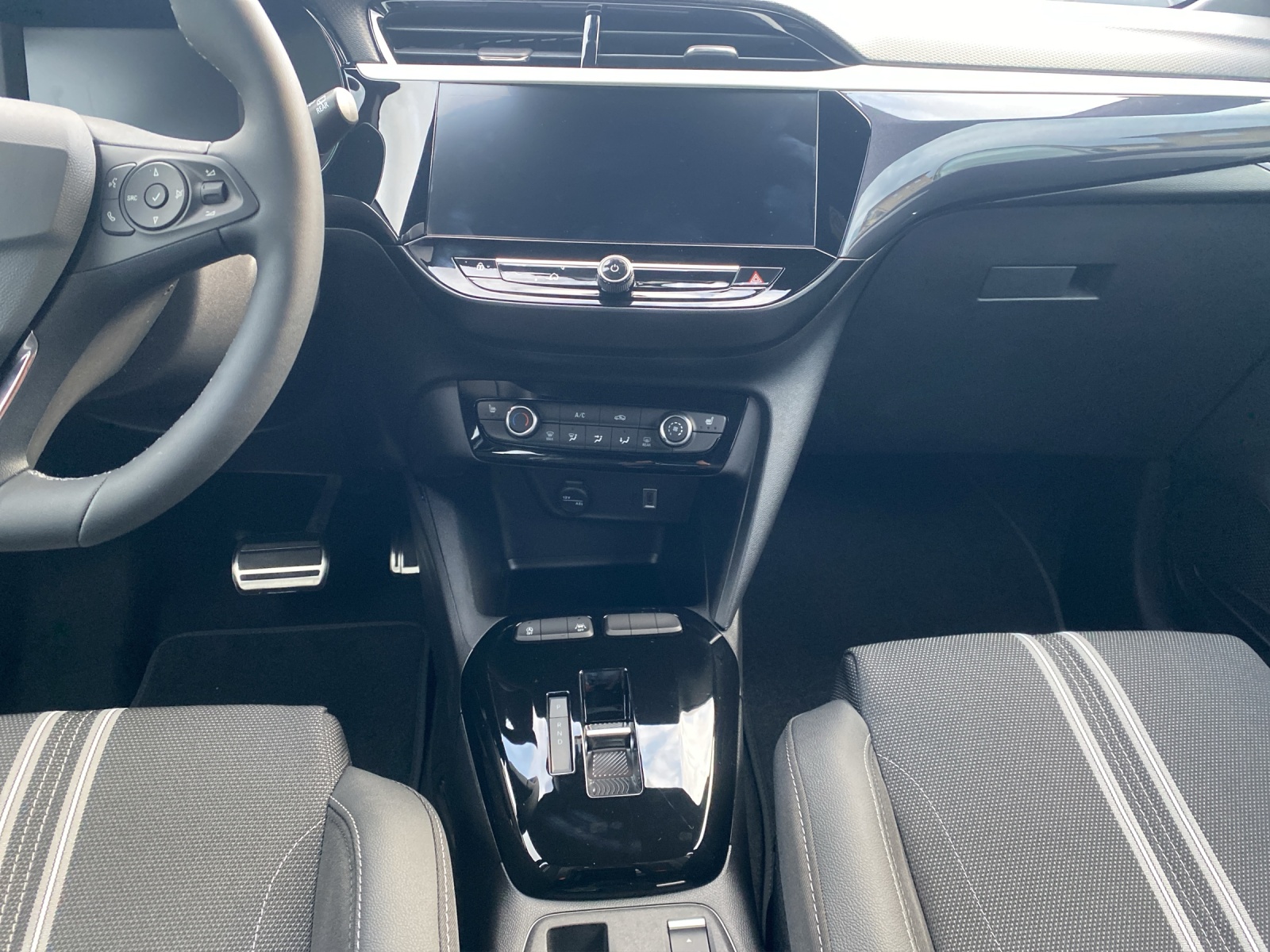 OPEL Corsa 1.2 T Hybrid Viva-image-17