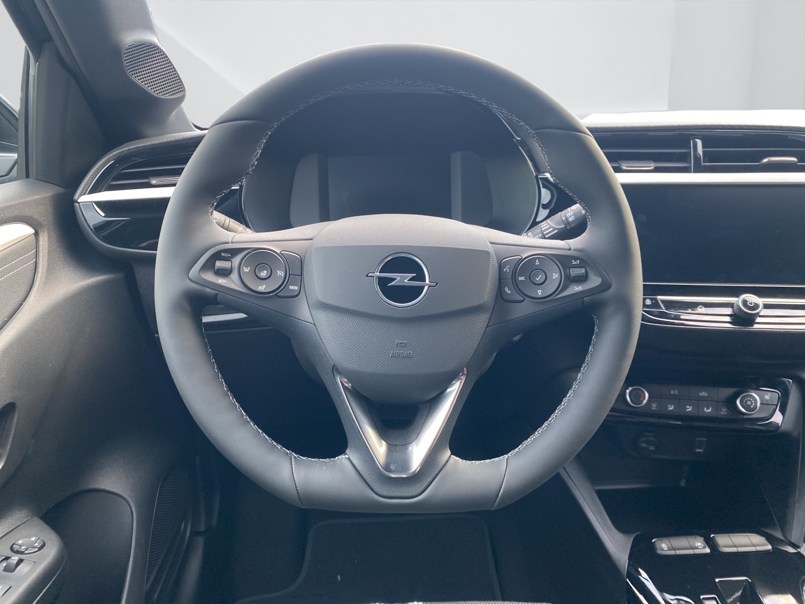 OPEL Corsa 1.2 T Hybrid Viva-image-16