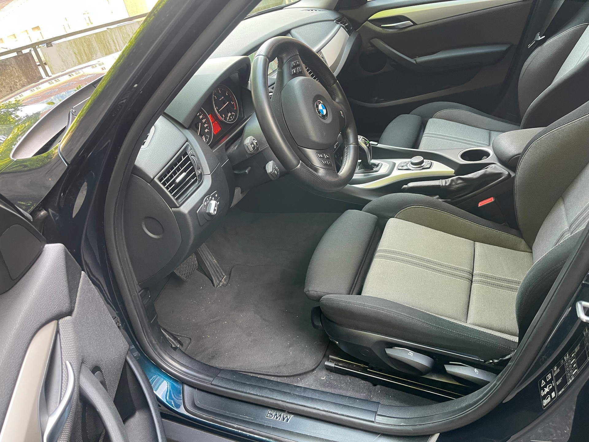 BMW X1 xDrive 18d Steptronic-image-7