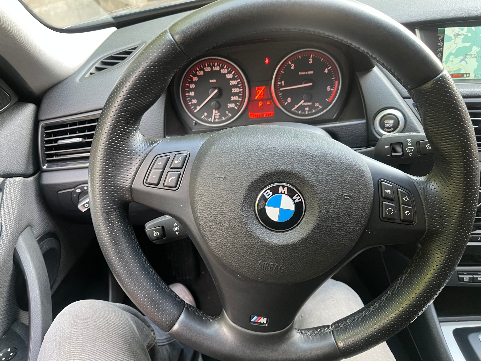 BMW X1 xDrive 18d Steptronic-image-6