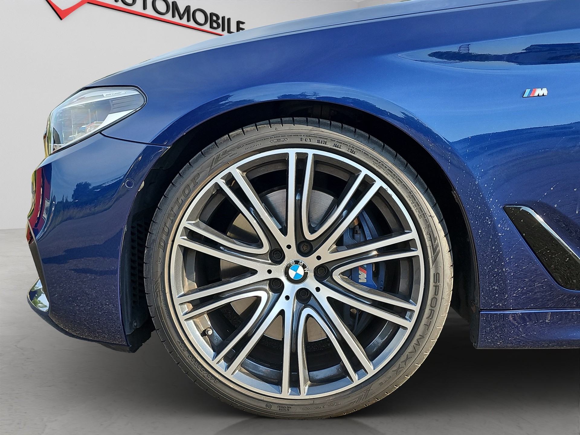 BMW M550i xDrive Steptronic-image-23