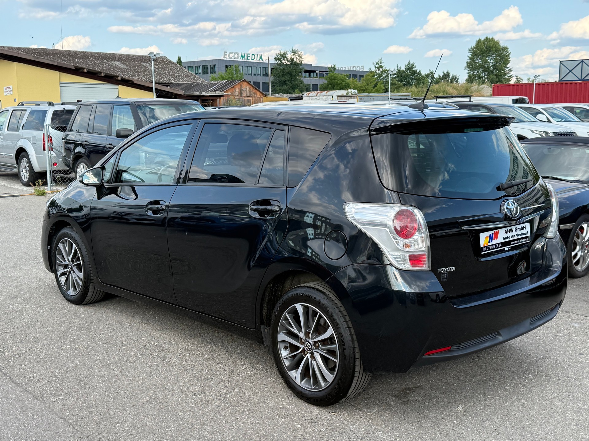 TOYOTA Verso 1.8 Luna Multidrive S / Ab MFK 18.02.2026 / 1.Hand / Servicegepflegt bei TOYOTA / Navi / Rückfahrkamera / Dachträger-image-5