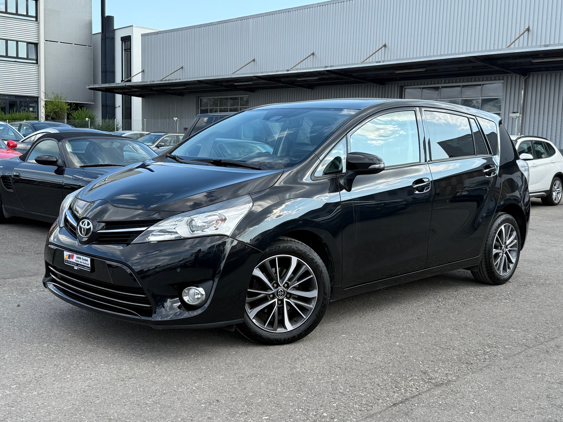 TOYOTA Verso 1.8 Luna Multidrive S / Ab MFK 18.02.2026 / 1.Hand / Servicegepflegt bei TOYOTA / Navi / Rückfahrkamera / Dachträger-image-0