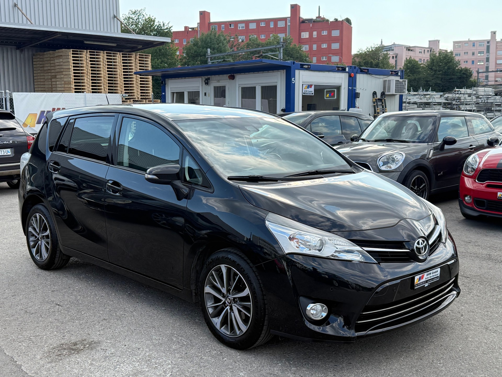 TOYOTA Verso 1.8 Luna Multidrive S / Ab MFK 18.02.2026 / 1.Hand / Servicegepflegt bei TOYOTA / Navi / Rückfahrkamera / Dachträger-image-2