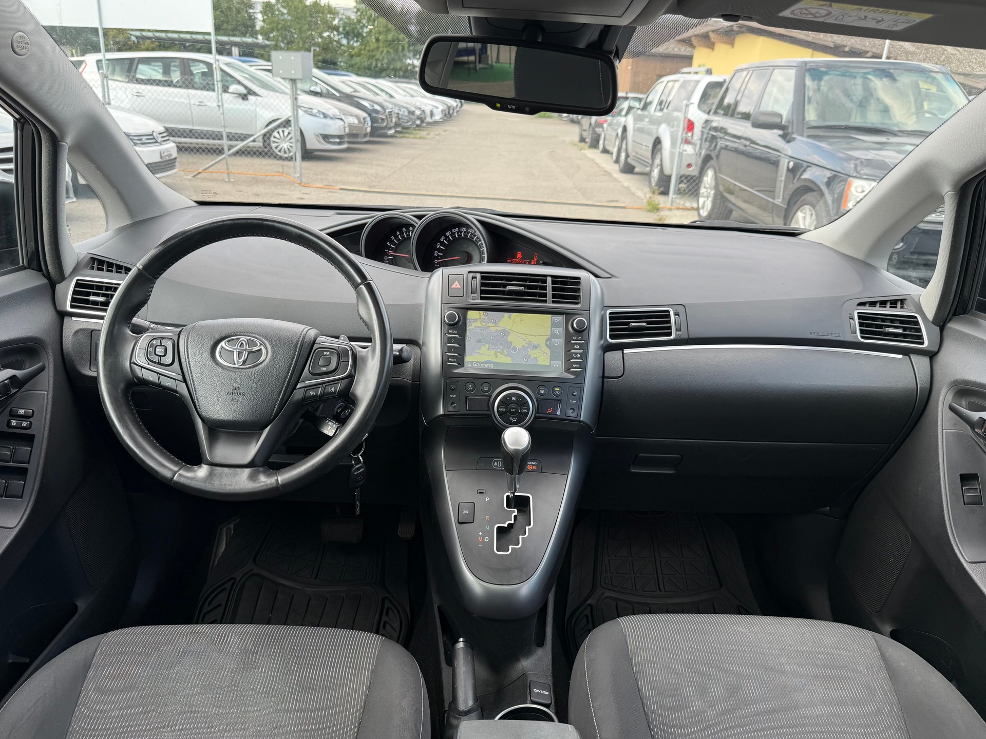 TOYOTA Verso 1.8 Luna Multidrive S / Ab MFK 18.02.2026 / 1.Hand / Servicegepflegt bei TOYOTA / Navi / Rückfahrkamera / Dachträger-image-7
