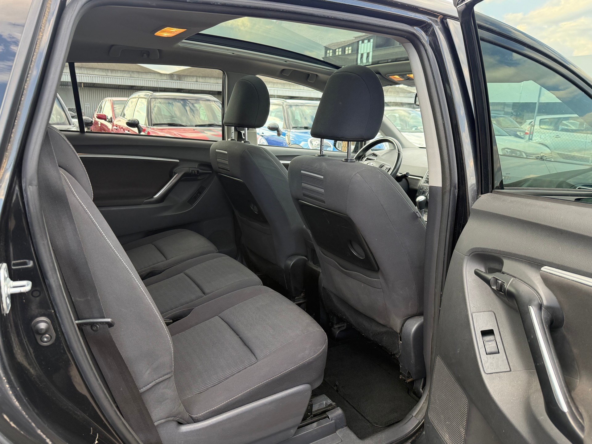 TOYOTA Verso 1.8 Luna Multidrive S / Ab MFK 18.02.2026 / 1.Hand / Servicegepflegt bei TOYOTA / Navi / Rückfahrkamera / Dachträger-image-10
