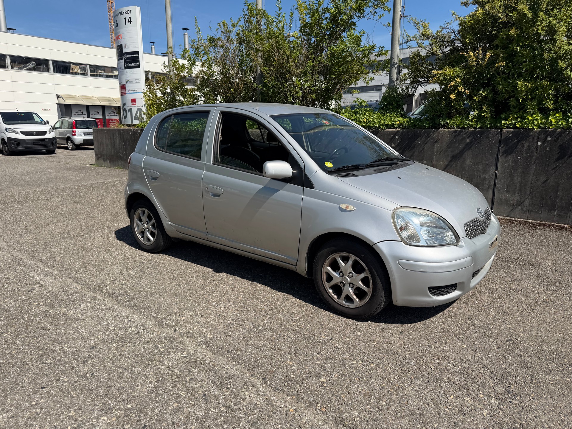 TOYOTA Yaris 1.3 automatique-image-2
