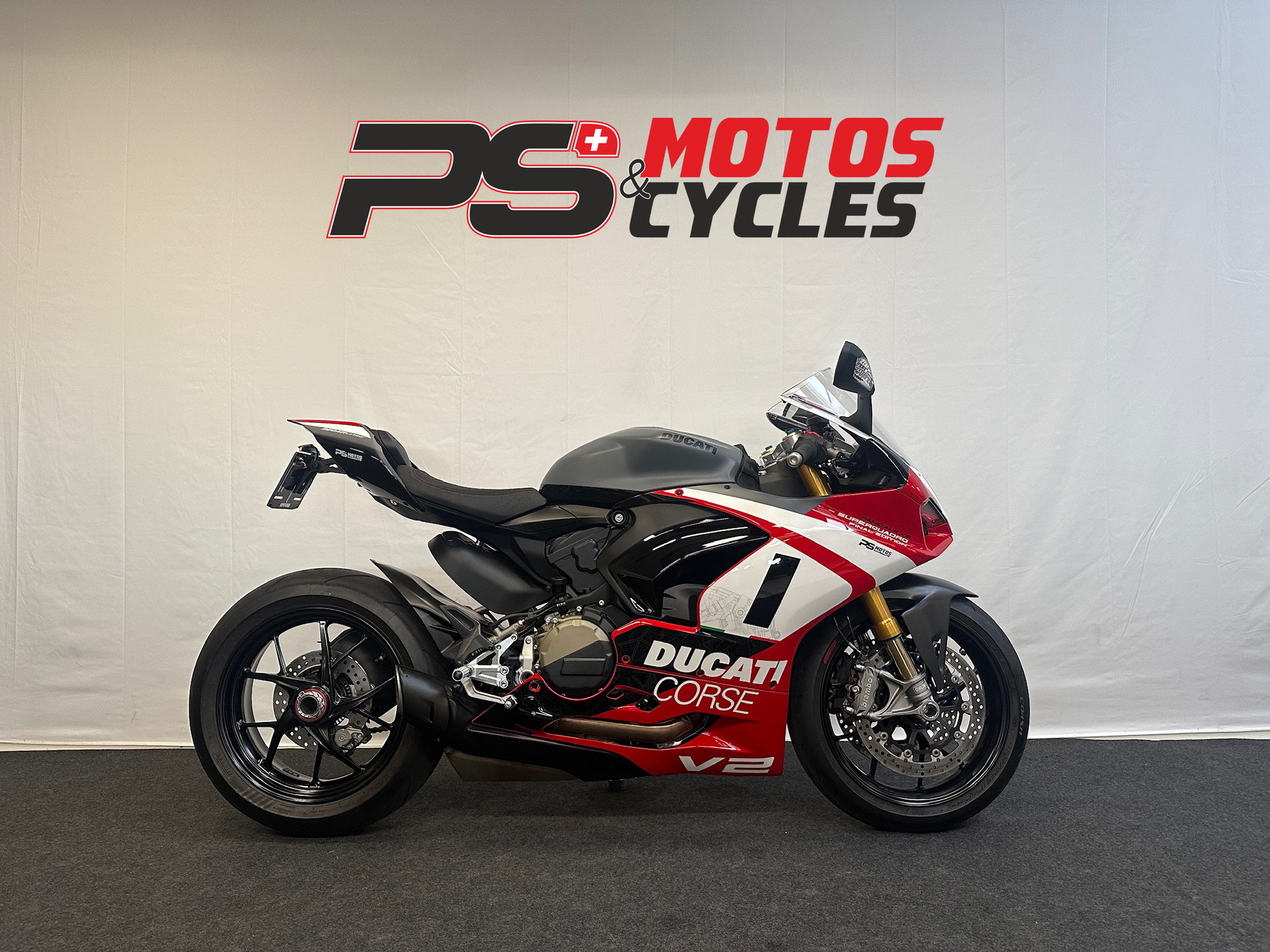 DUCATI Panigale V2 Superquadro Final Edition