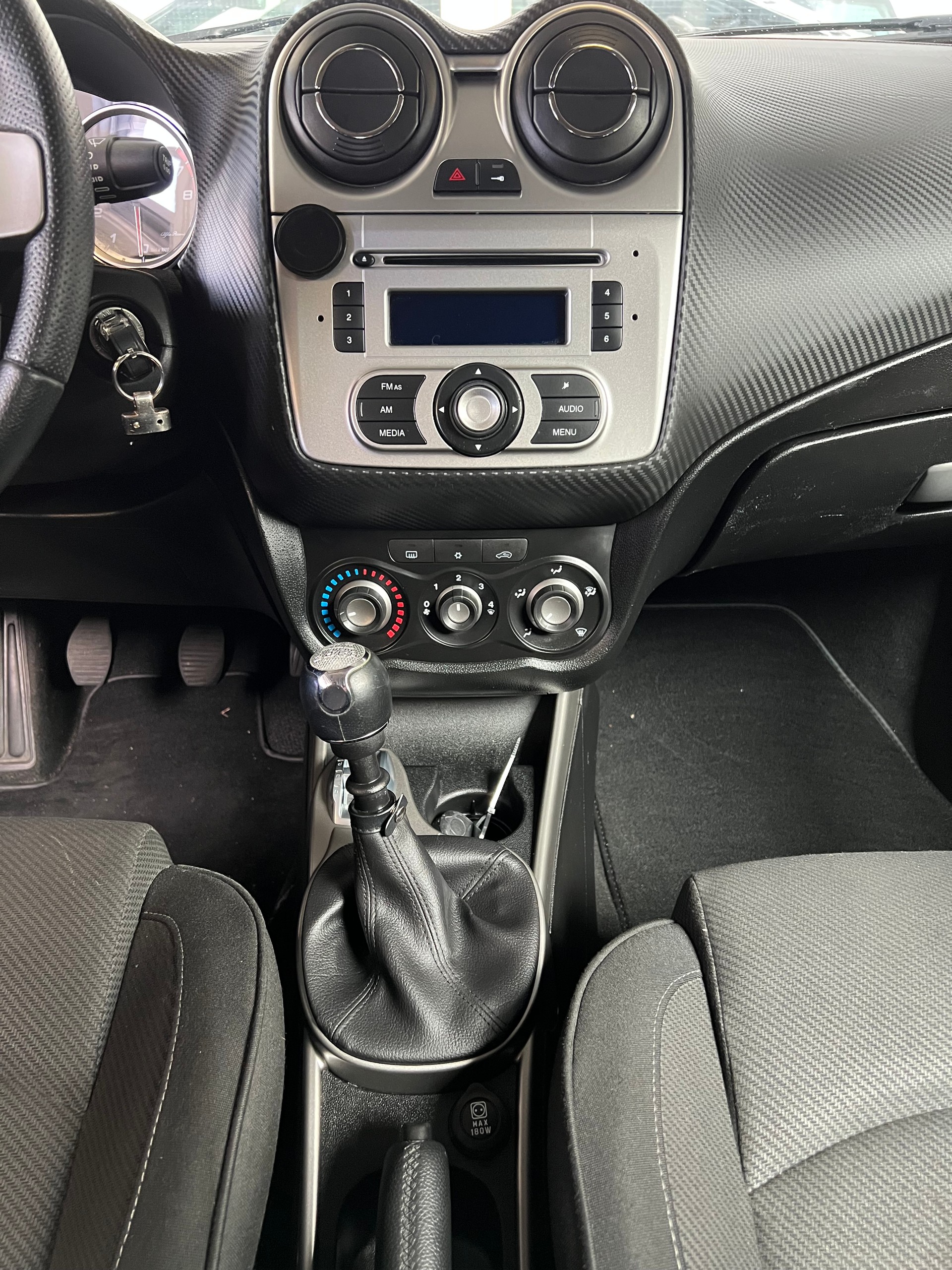 ALFA ROMEO MiTo 1.4 Distinctive-image-5