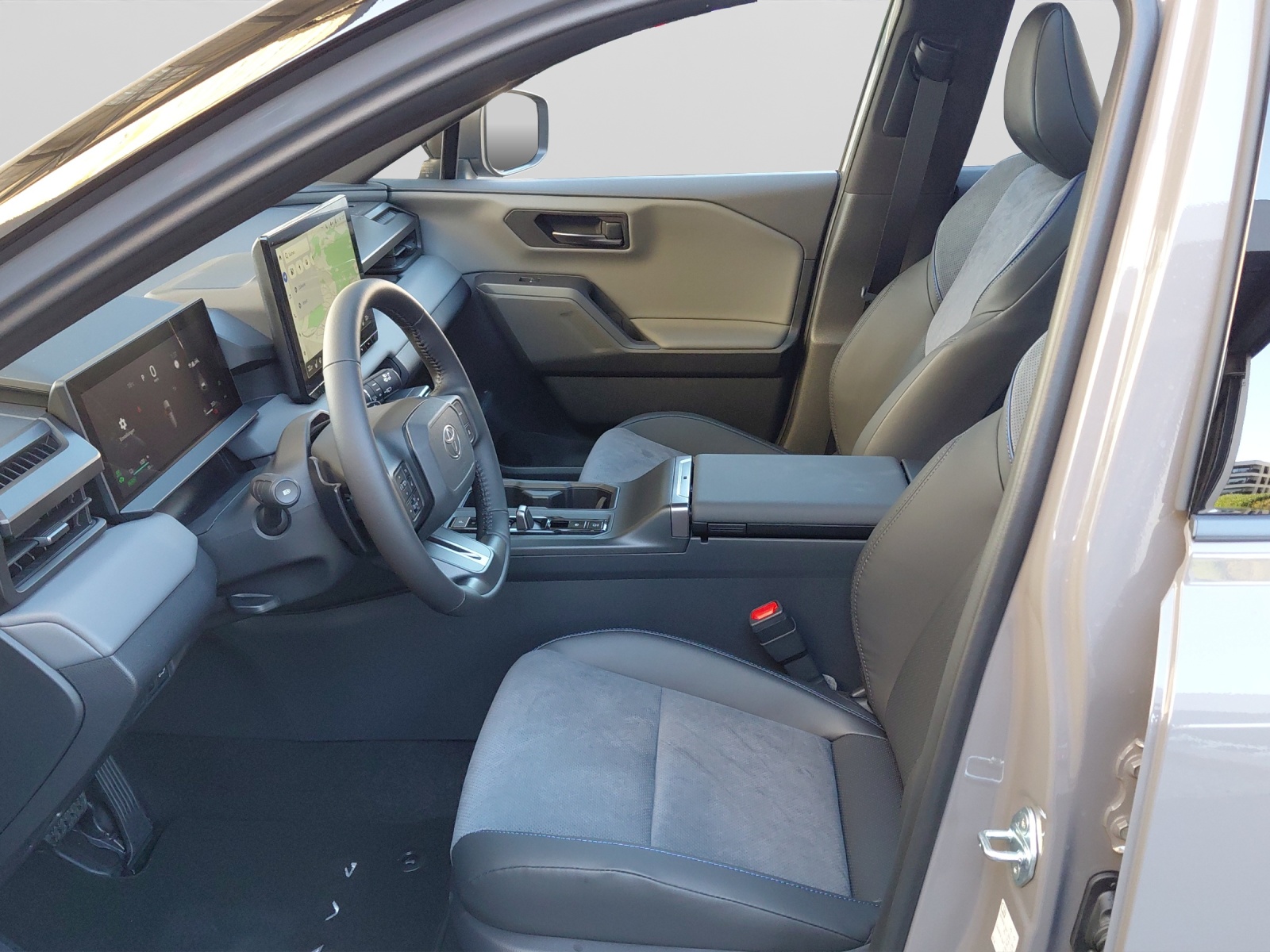 TOYOTA RAV-4 2.5 Plug-In-Hybrid Style-image-8