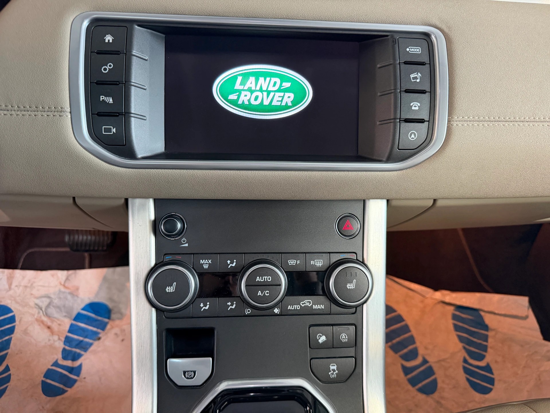LAND ROVER Range Rover Evoque 2.0 Si4 SE AT9 | CH-Auto | Ab MFK 03.2026 | Pano Dach-image-18