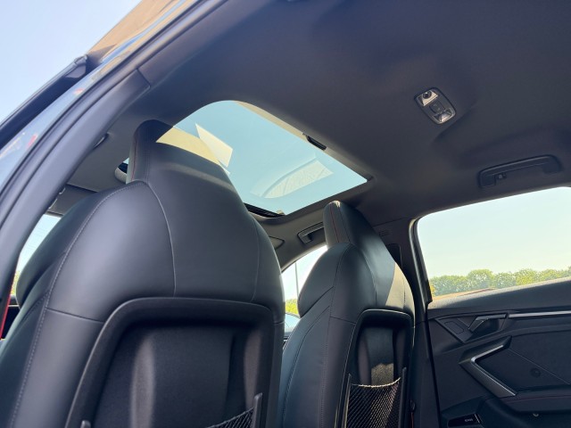 AUDI RS3 Sportback 2.5 TSI quattro S-tronic-image-20