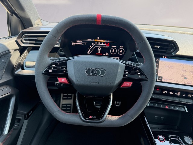 AUDI RS3 Sportback 2.5 TSI quattro S-tronic-image-12